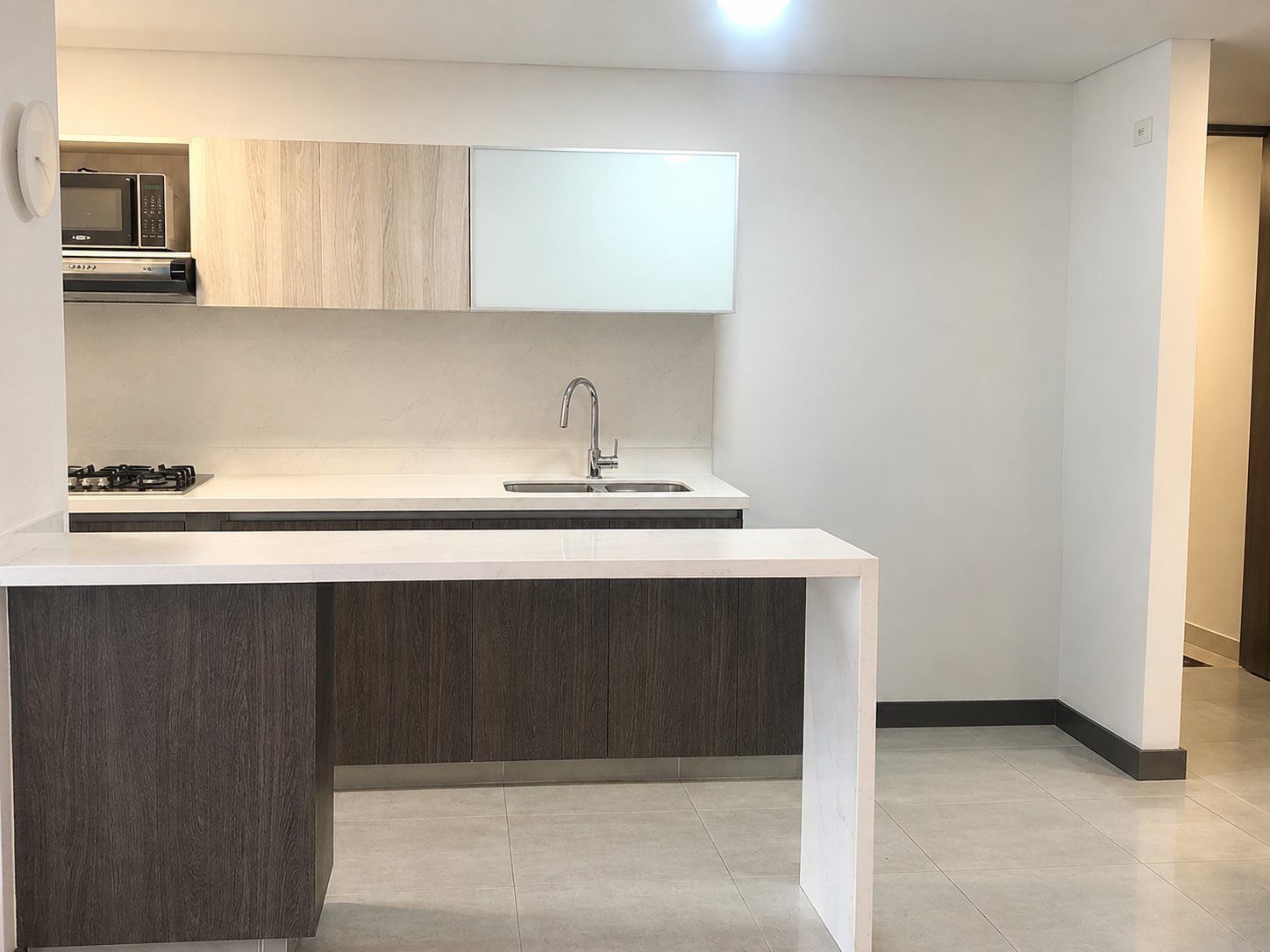 APARTAMENTO EN ARRIENDO UBICADO MEDELLIN SECTOR POBLADO - 2