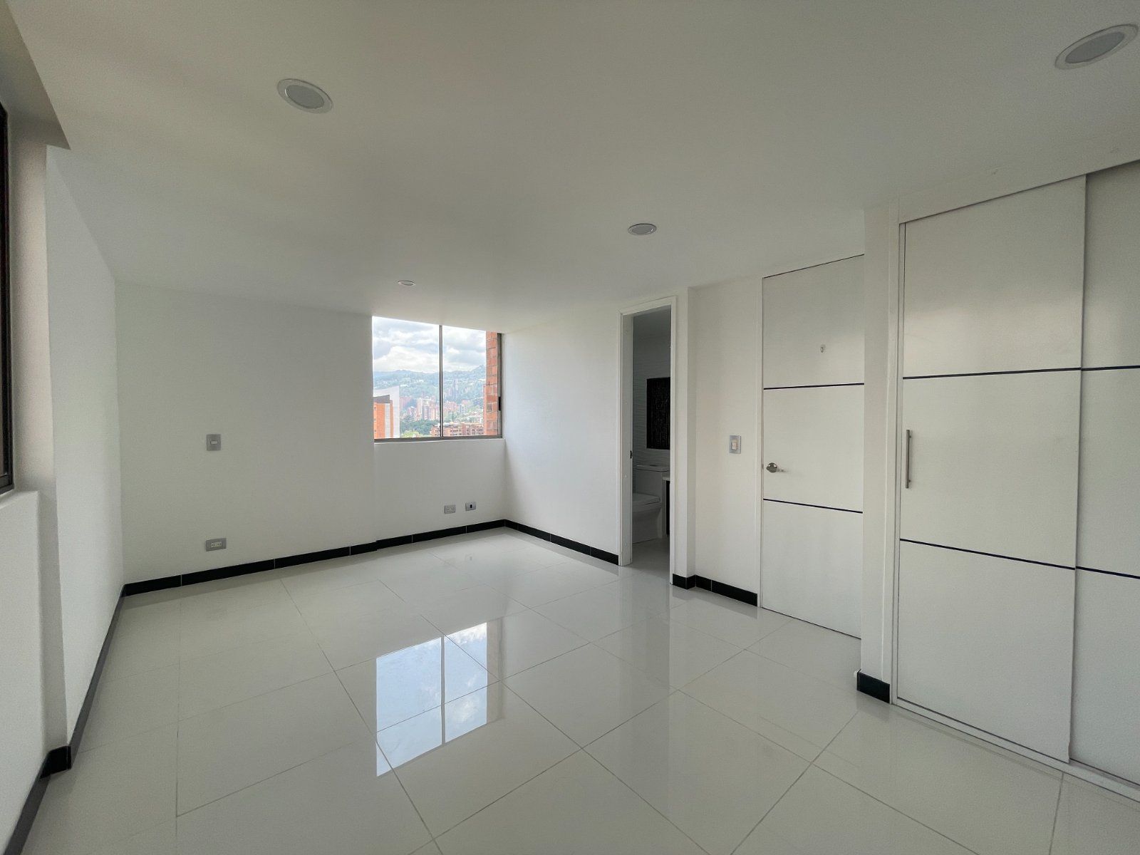 APARTAMENTO EN VENTA UBICADO EN MEDELLIN SECTOR LOS BALSOS - 10