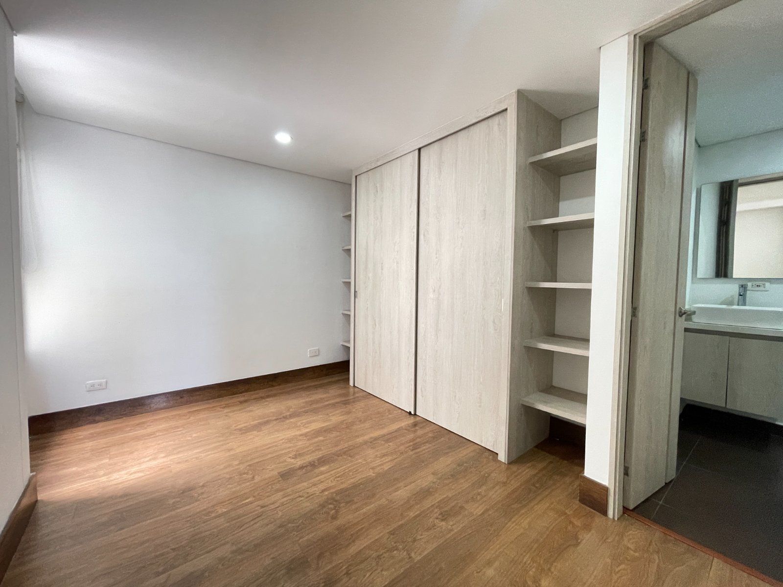 APARTAMENTO EN VENTA UBICADO EN SABANETA SECTOR AVES MARIA - 4