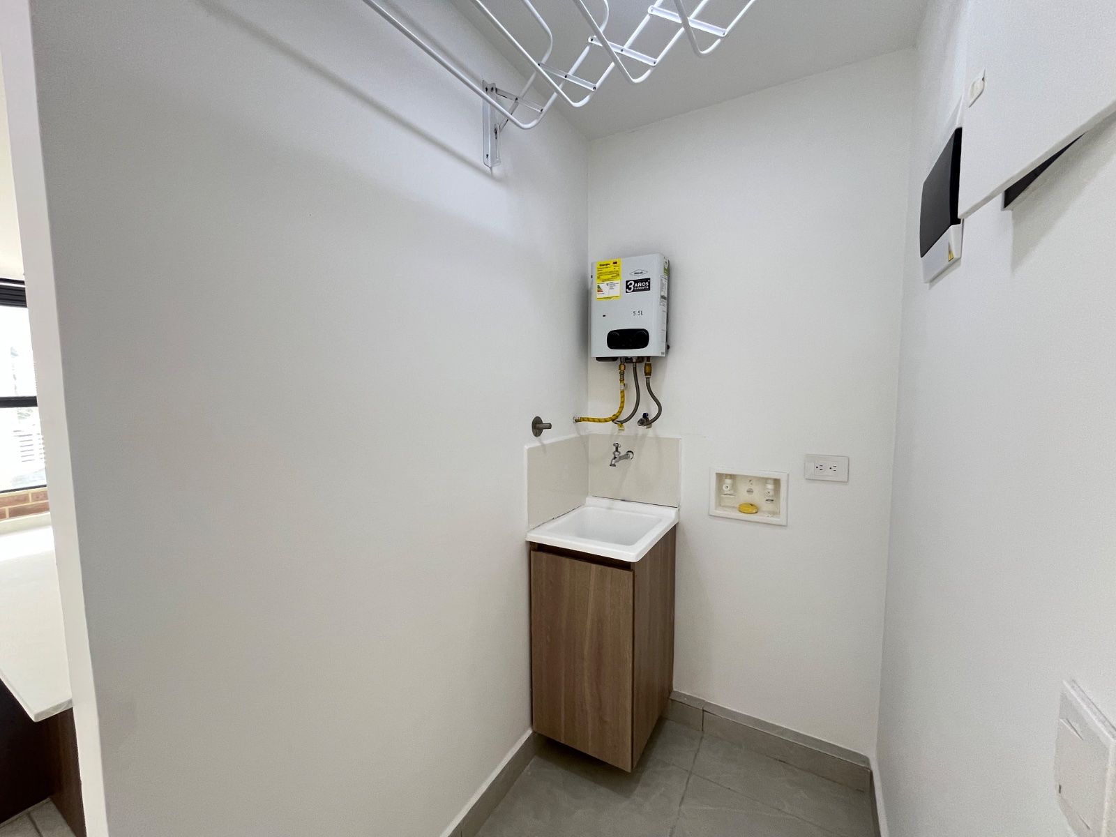 APARTAMENTO EN ARRIENDO UBICADO EN SABANETA SECTOR CALLE LARGA - 14