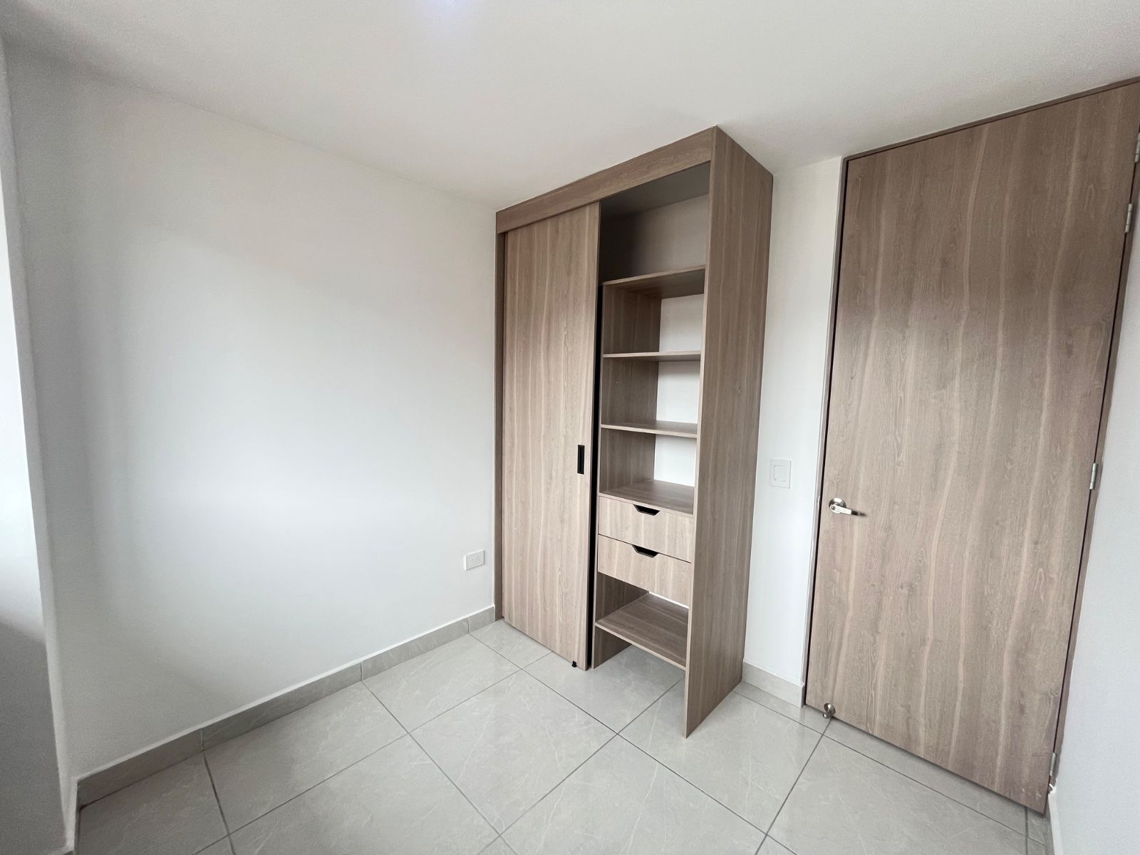 APARTAMENTO EN ARRIENDO UBICADO EN SABANETA SECTOR CALLE LARGA - 7
