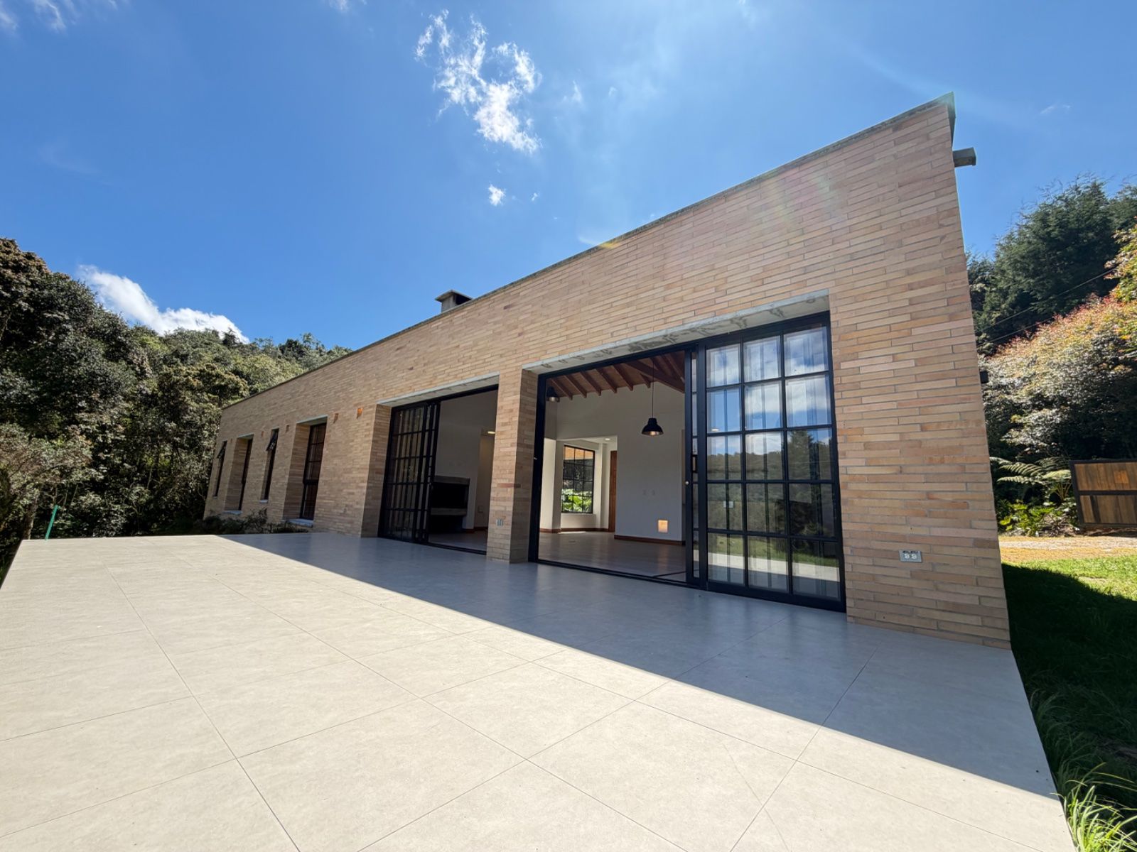 CASA EN ARRIENDO UBICADA EN ENVIGADO SECTOR VEREDA PERICO