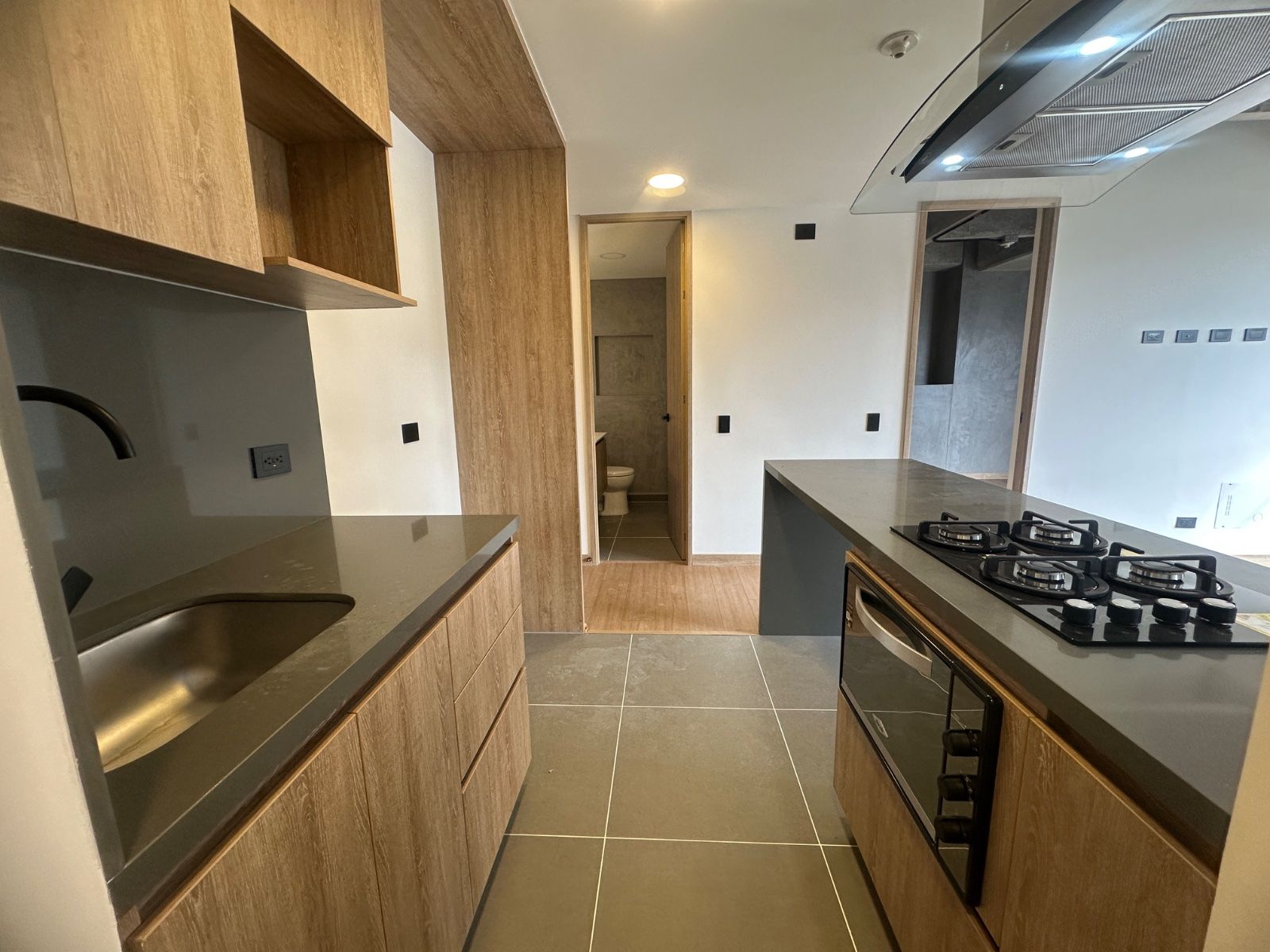 APARTAMENTO EN ARRIENDO UBICADO EN ENVIGADO SECTOR LOMA DEL ESCOBERO - 3