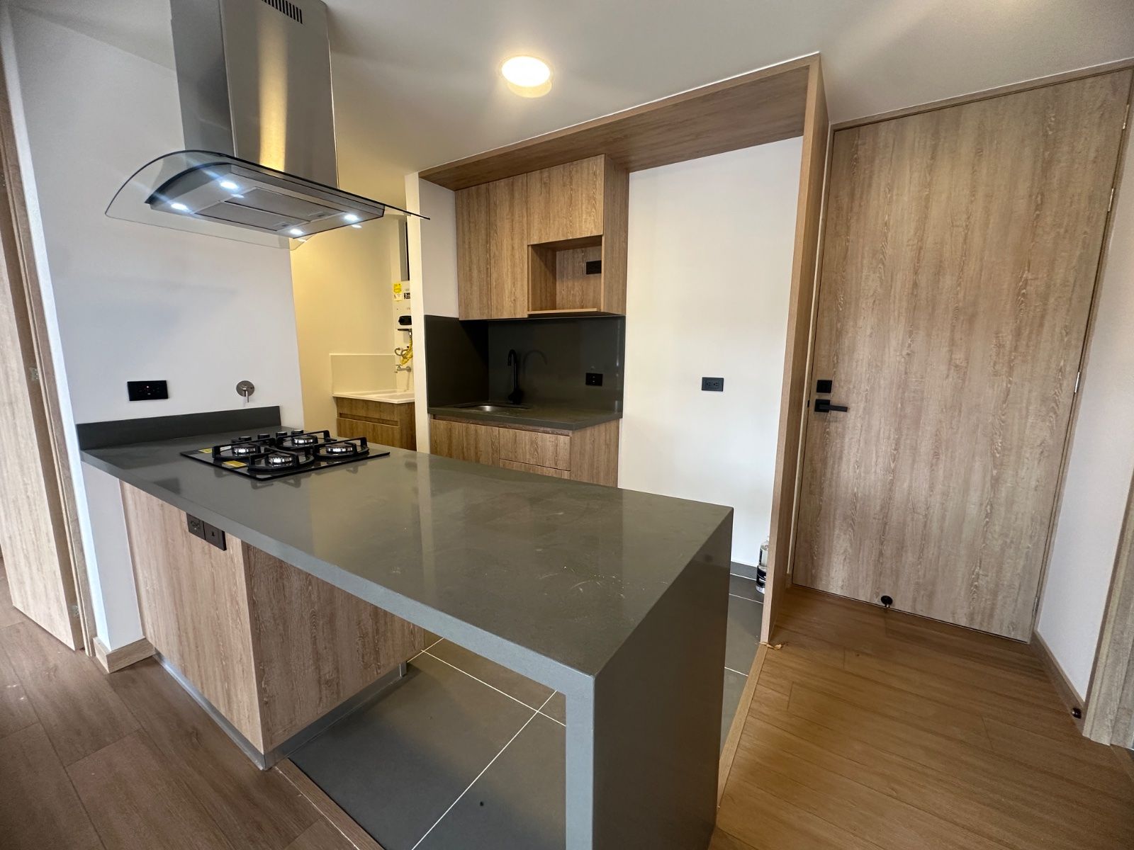 APARTAMENTO EN ARRIENDO UBICADO EN ENVIGADO SECTOR LOMA DEL ESCOBERO - 2