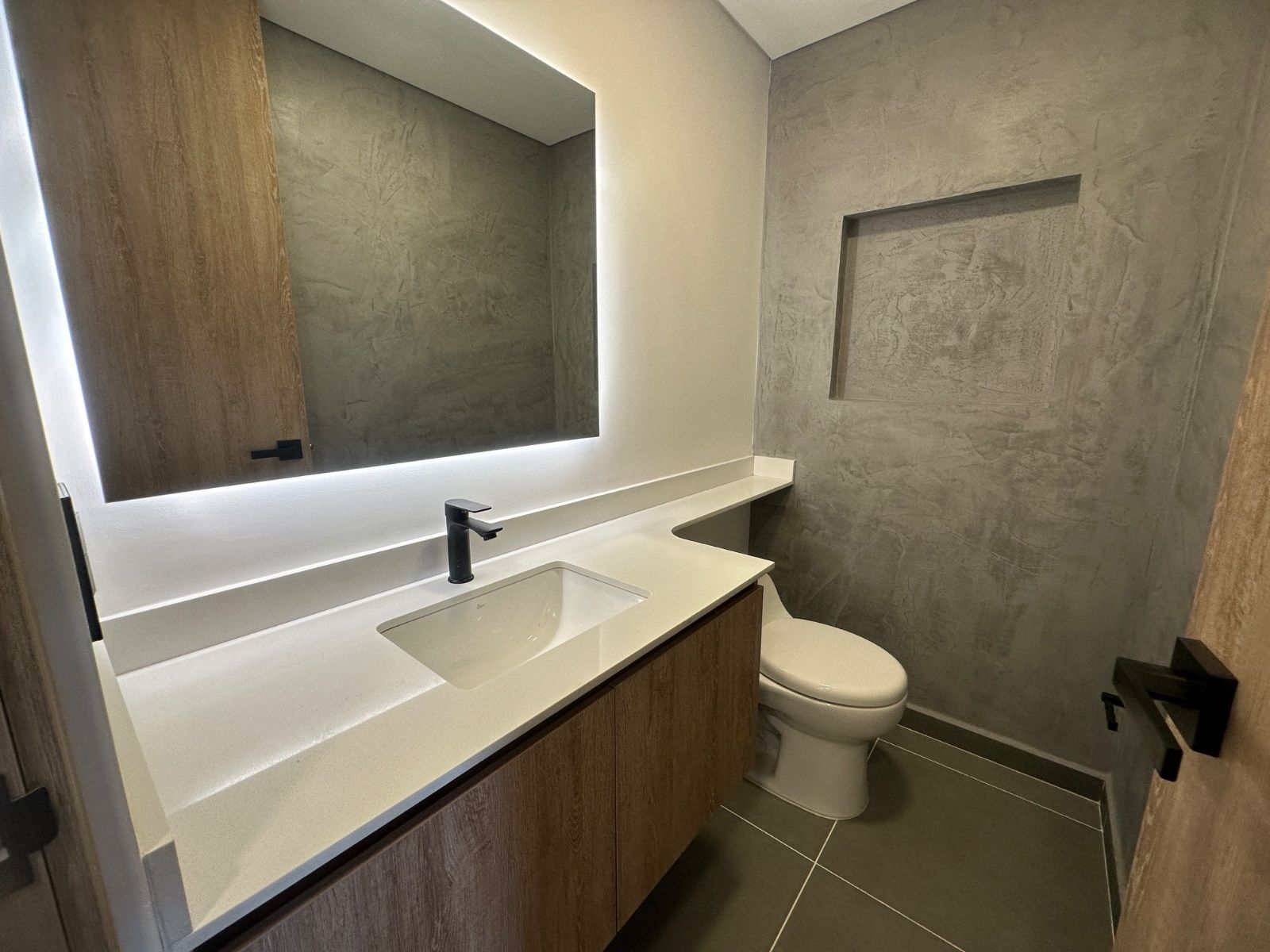 APARTAMENTO EN ARRIENDO UBICADO EN ENVIGADO SECTOR LOMA DEL ESCOBERO - 13