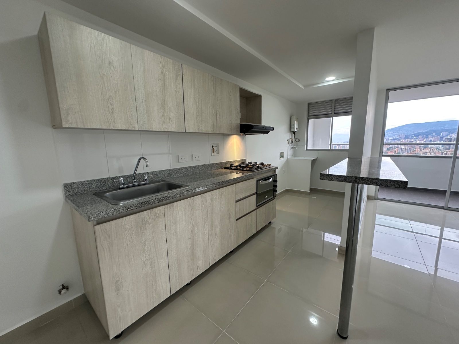 APARTAMENTO EN ARRIENDO UBICADO EN ENVIGADO SECTOR LA PAZ - 3