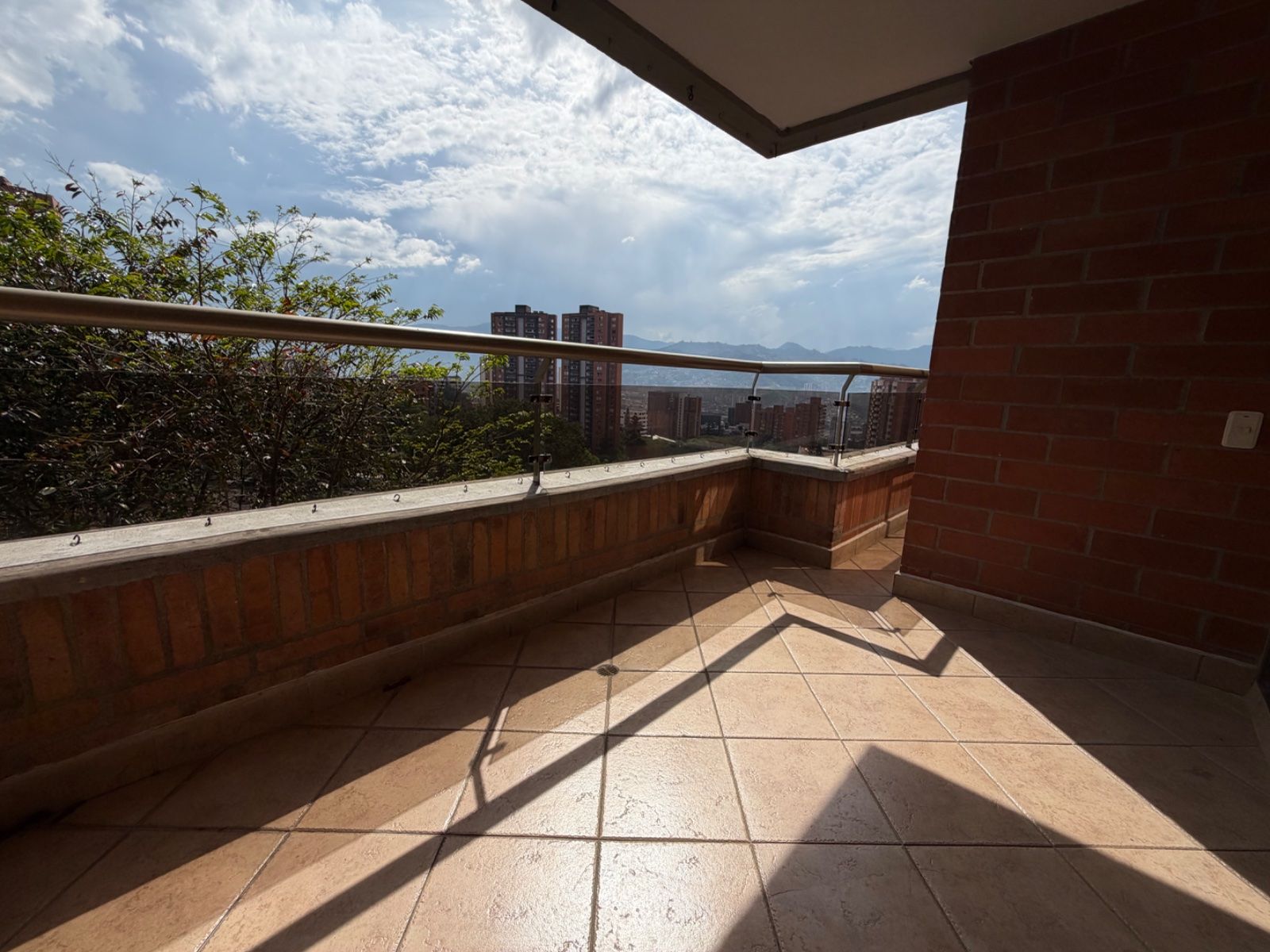 APARTAMENTO EN ARRIENDO UBICADO MEDELLÍN SECTOR POBLADO - 12