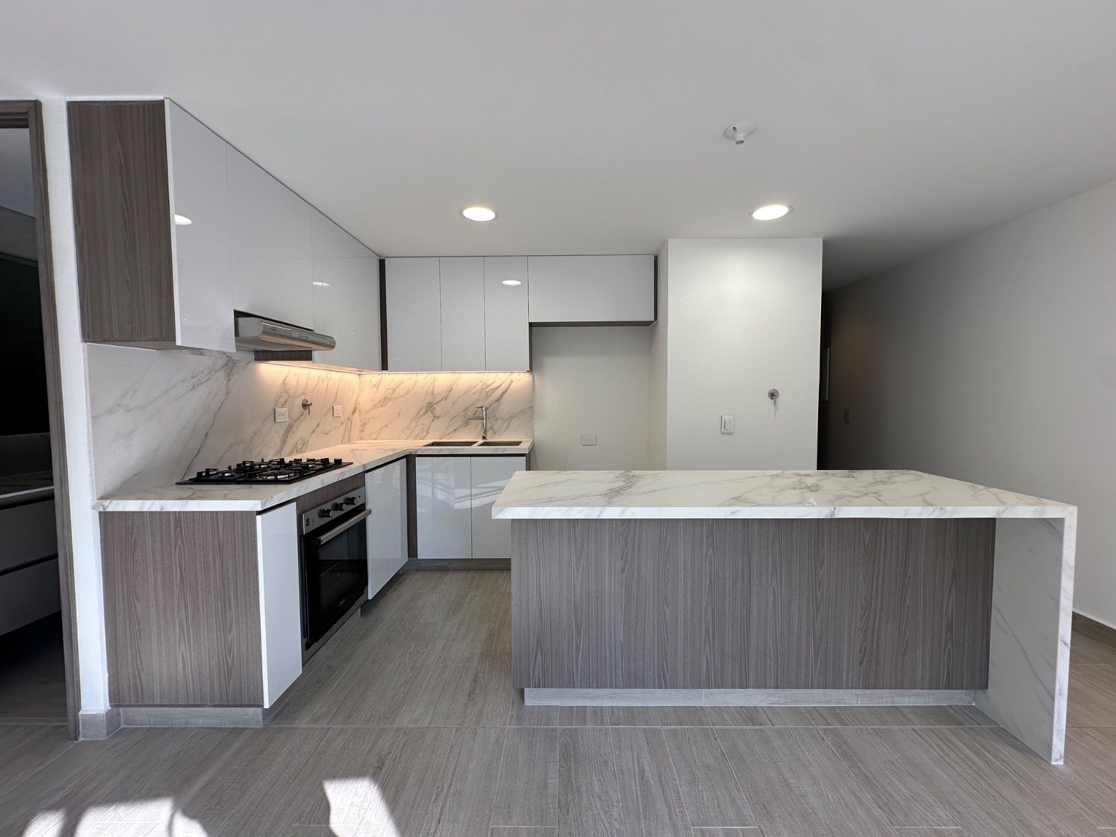 APARTAESTUDIO EN ARRIENDO UBICADO EN ENVIGADO SECTOR PONTEVEDRA - 3