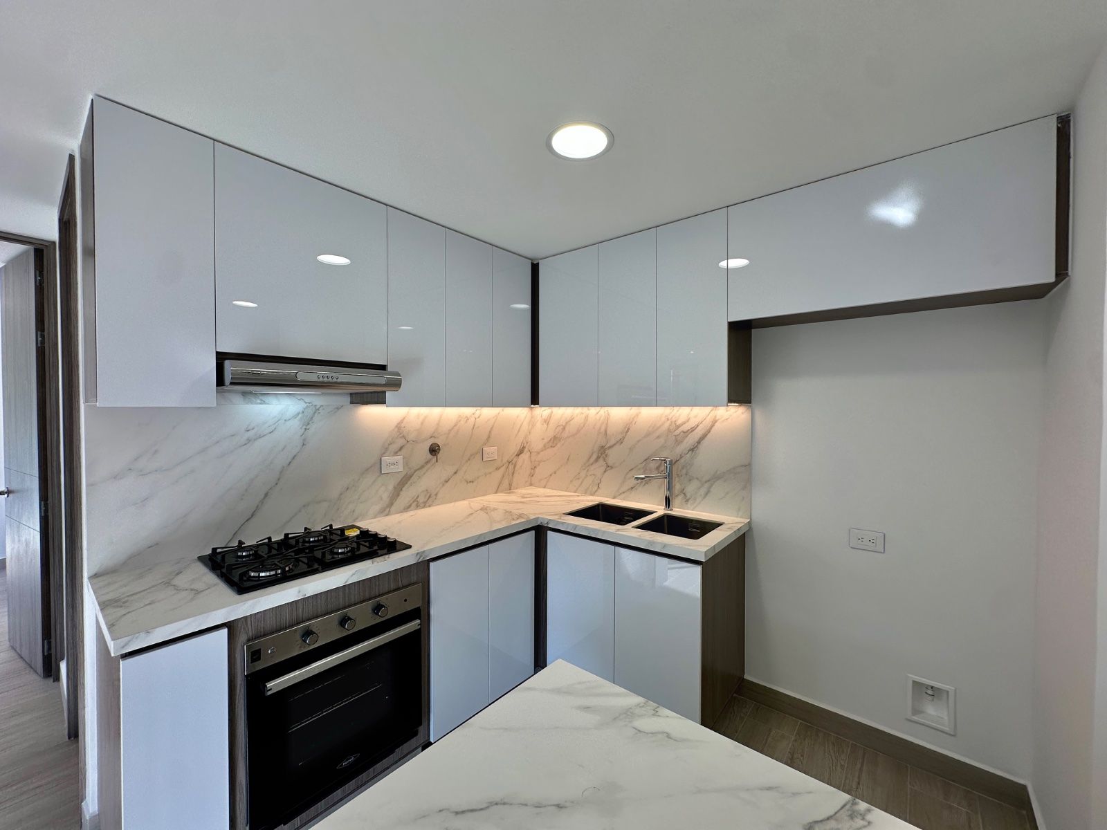 APARTAESTUDIO EN ARRIENDO UBICADO EN ENVIGADO SECTOR PONTEVEDRA - 5