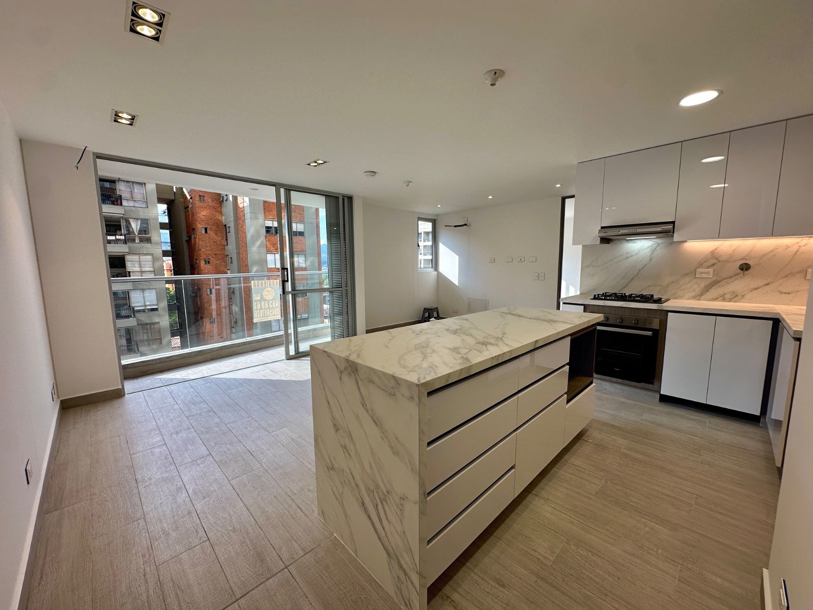APARTAESTUDIO EN ARRIENDO UBICADO EN ENVIGADO SECTOR PONTEVEDRA - 4
