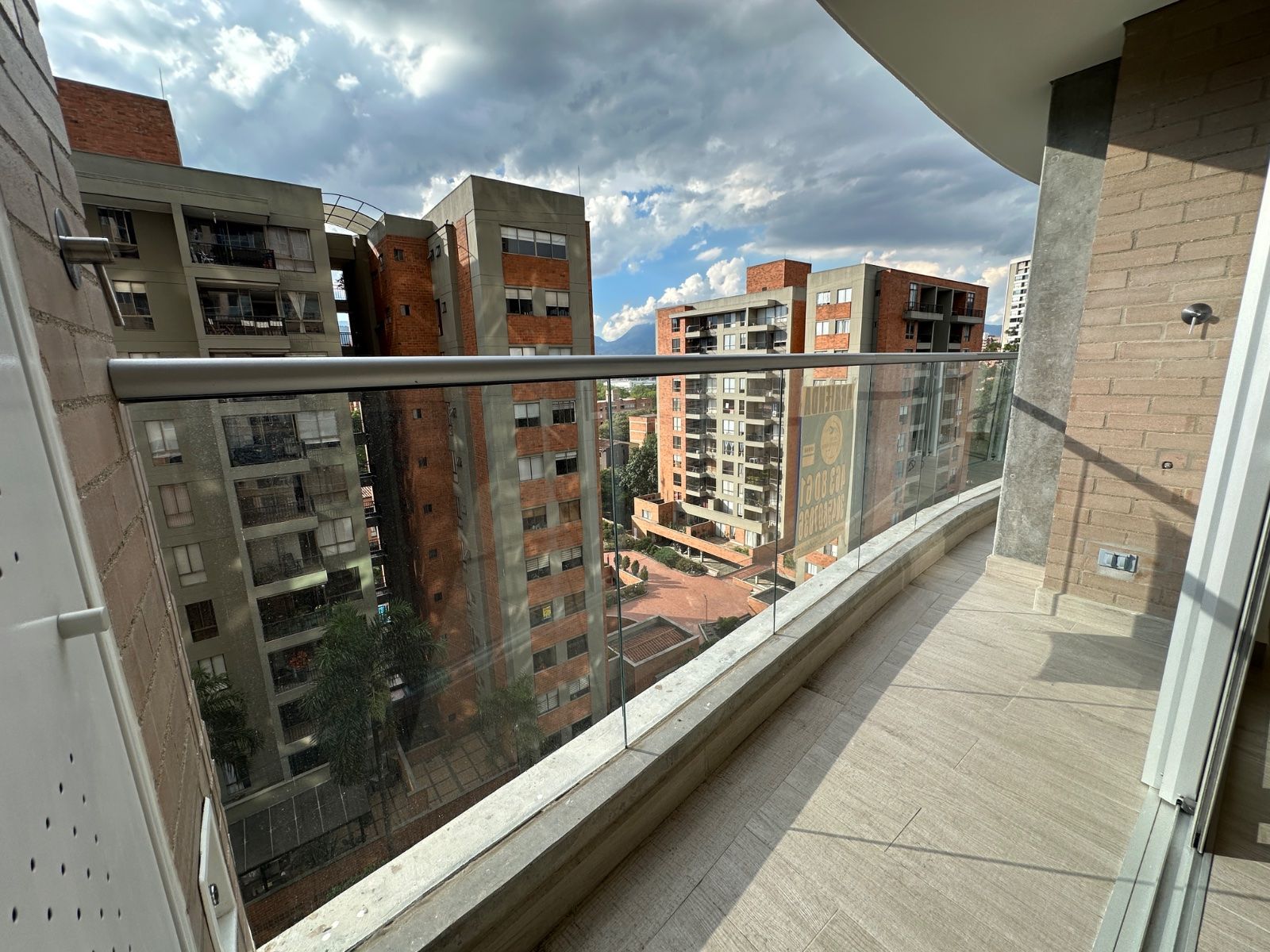 APARTAESTUDIO EN ARRIENDO UBICADO EN ENVIGADO SECTOR PONTEVEDRA - 13