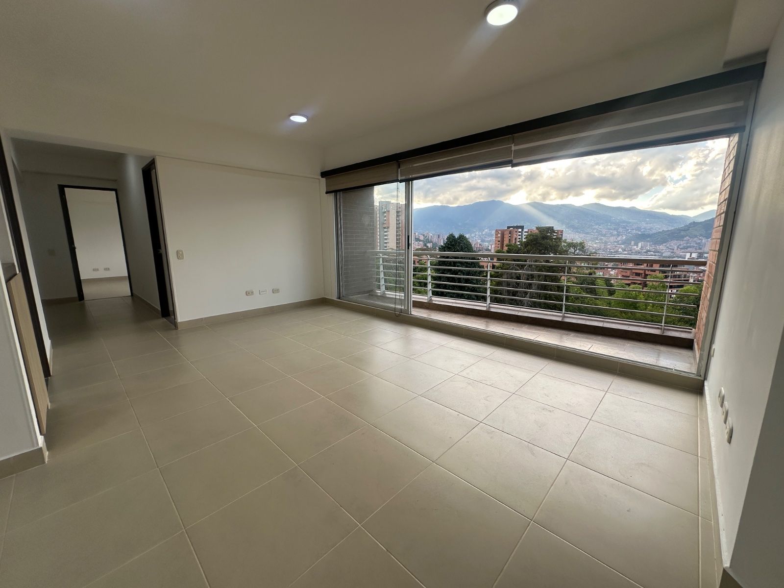 APARTAMENTO EN ARRIENDO UBICADO EN ENVIGADO SECTOR LOMA DEL ESCOBERO