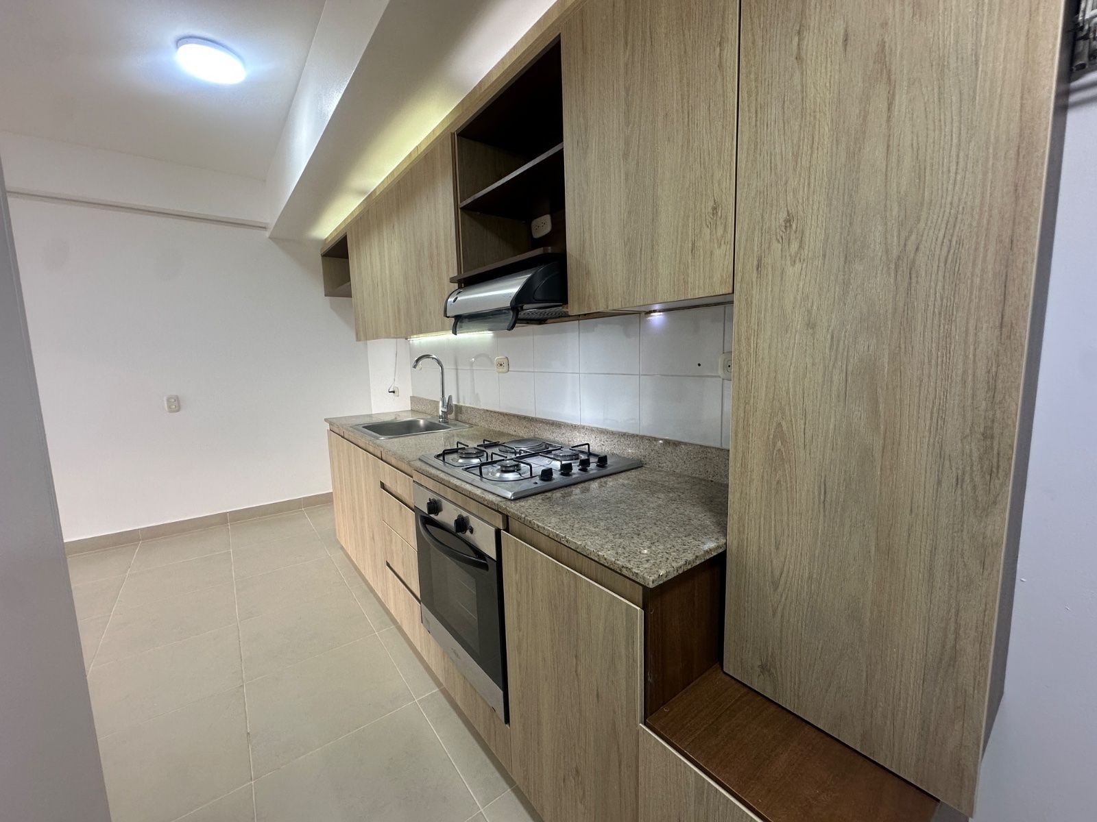 APARTAMENTO EN ARRIENDO UBICADO EN ENVIGADO SECTOR LOMA DEL ESCOBERO - 5