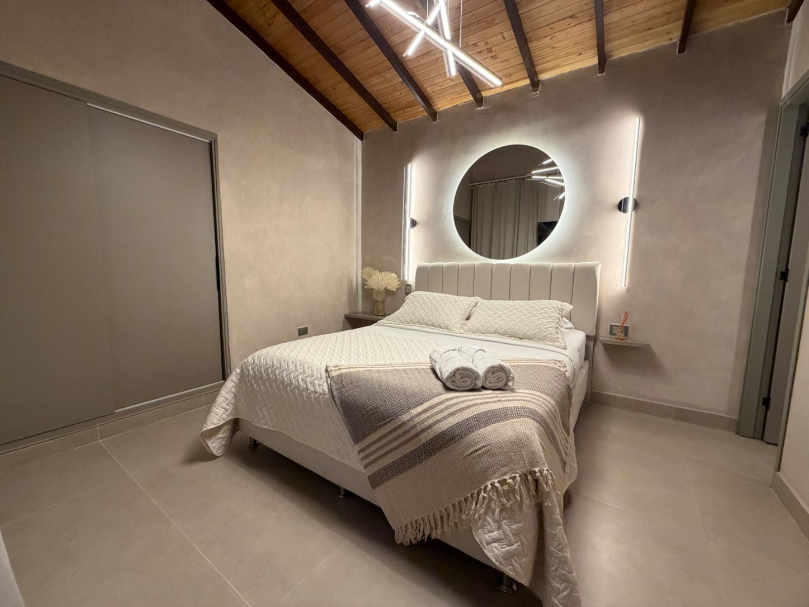 CASA EN ARRIENDO UBICADA EN MEDELLIN SECTOR LAURELES - 8
