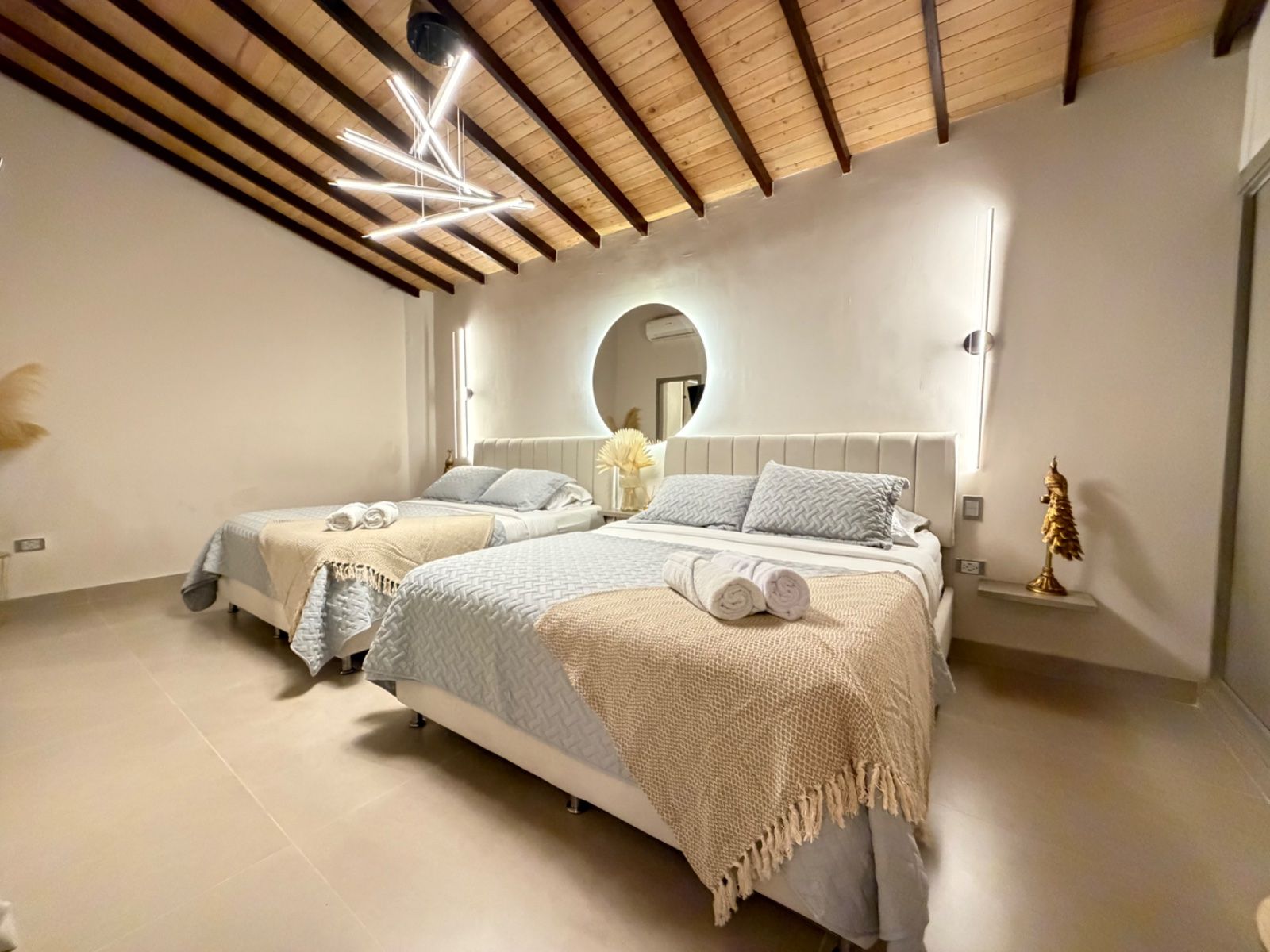 CASA EN ARRIENDO UBICADA EN MEDELLIN SECTOR LAURELES - 9