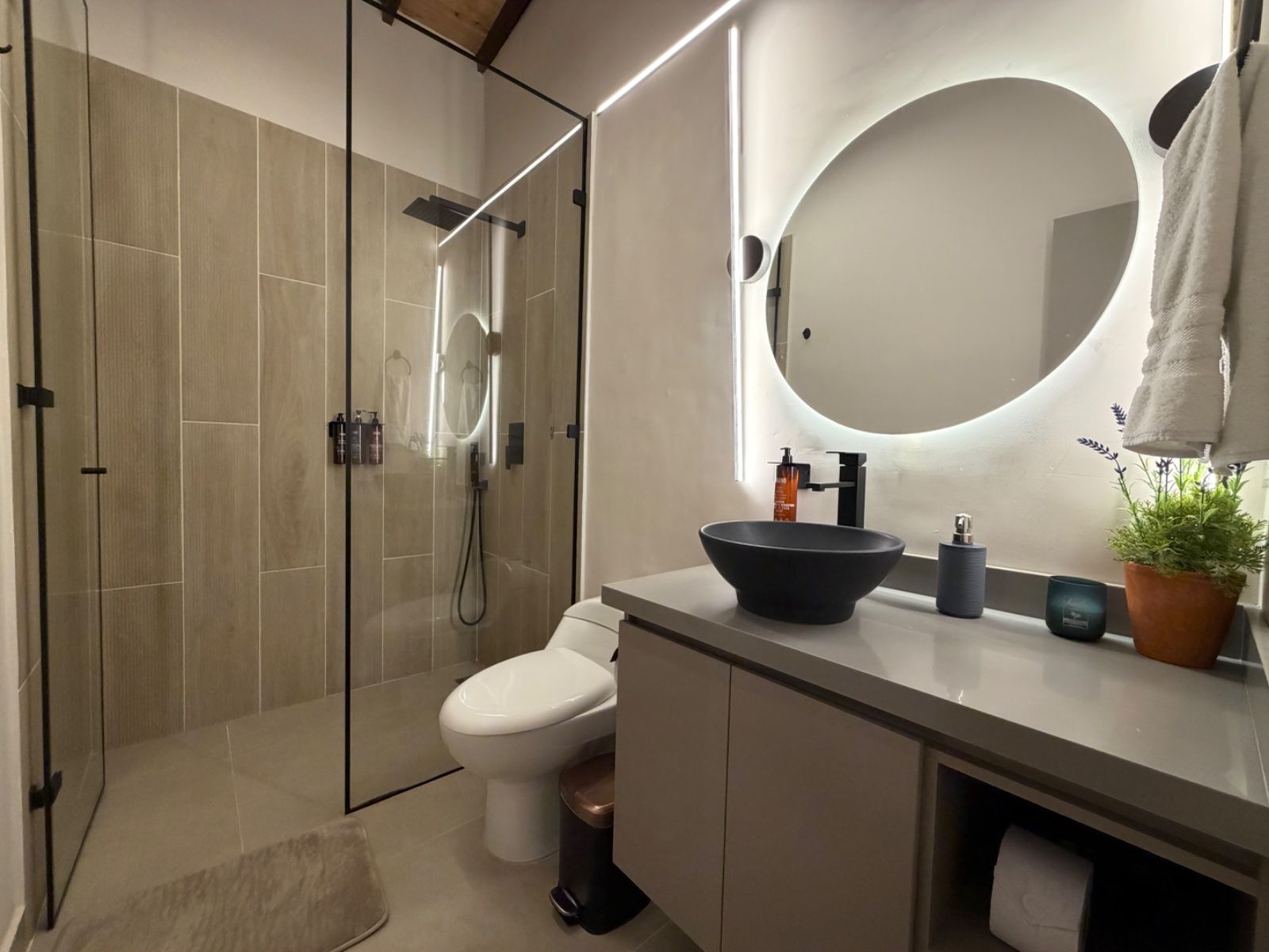 CASA EN ARRIENDO UBICADA EN MEDELLIN SECTOR LAURELES - 14