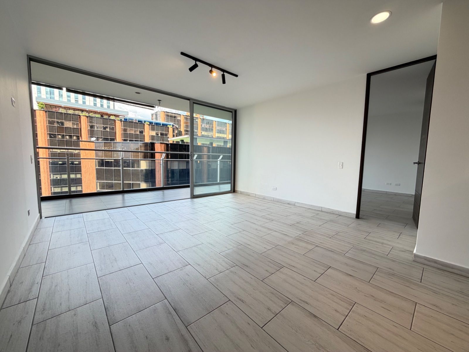 APARTAMENTO EN ARRIENDO UBICADO EN MEDELLÍN SECTOR MILLA DE ORO - 6