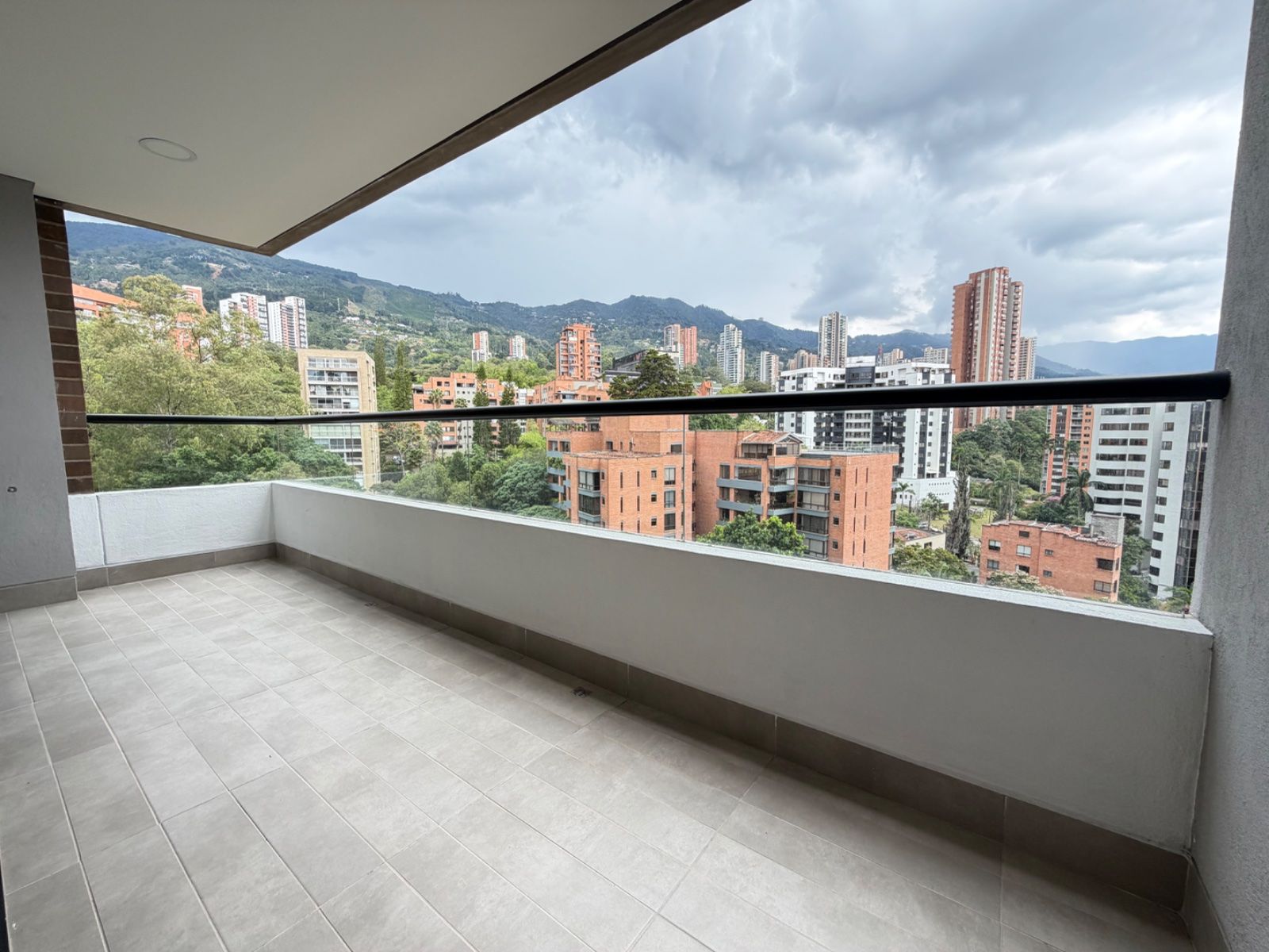 APARTAMENTO EN ARRIENDO UBICADO EN MEDELLIN SECTOR EL POBLADO - 12