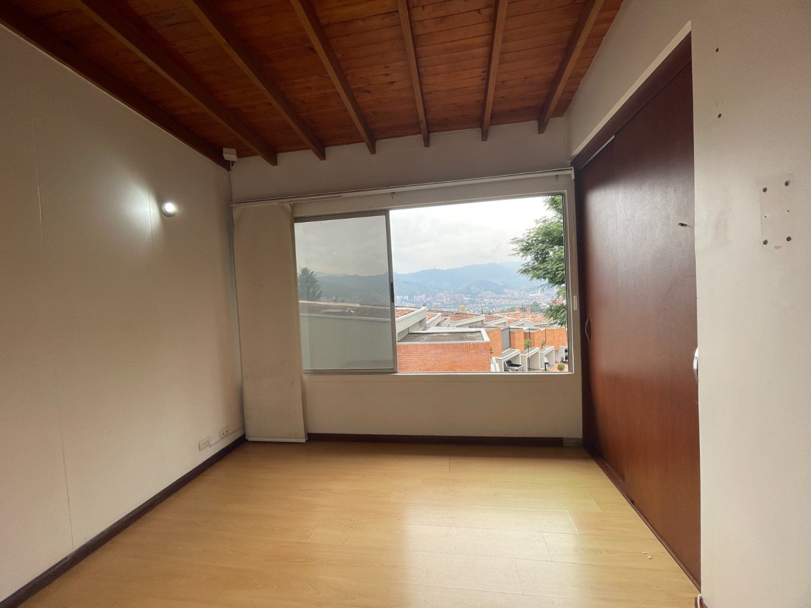 CASA EN VENTA UBICADA EN MEDELLIN SECTOR POBLADO - 9