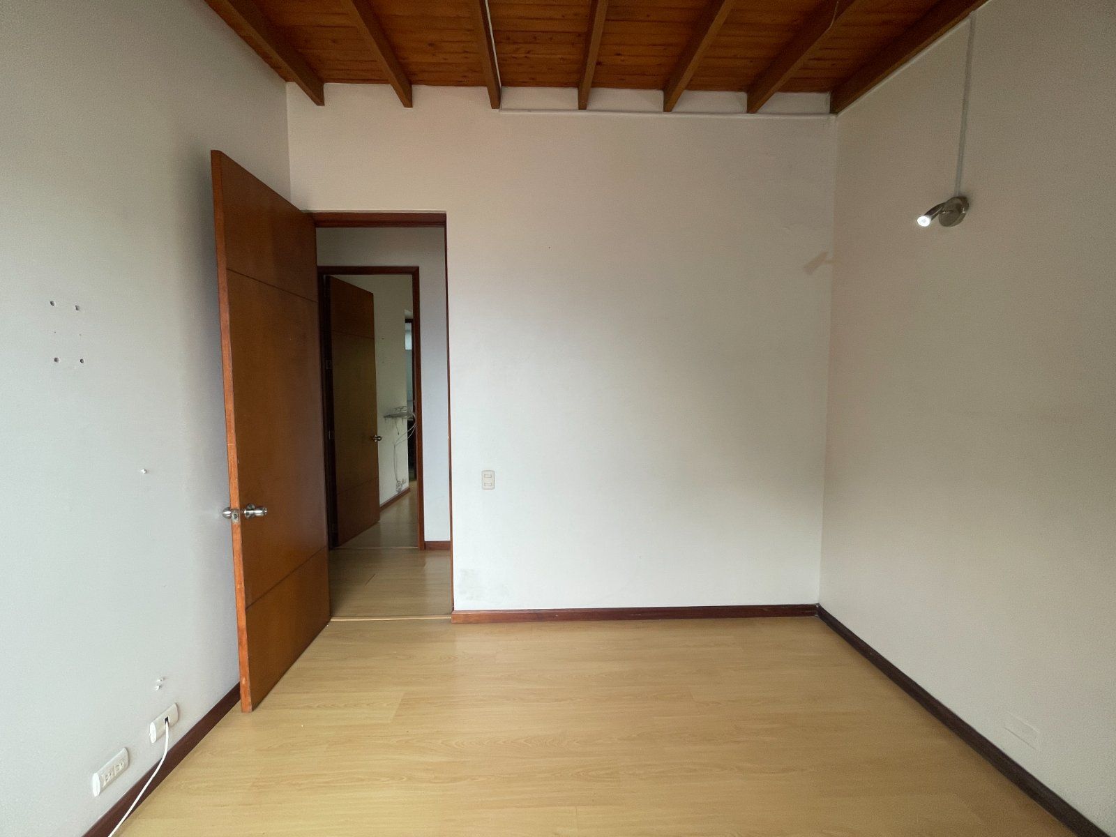 CASA EN VENTA UBICADA EN MEDELLIN SECTOR POBLADO - 10