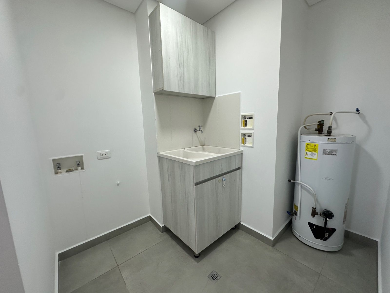APARTAMENTO EN ARRIENDO UBICADO EN ENVIGADO LOMA DE LOS MESA - 18