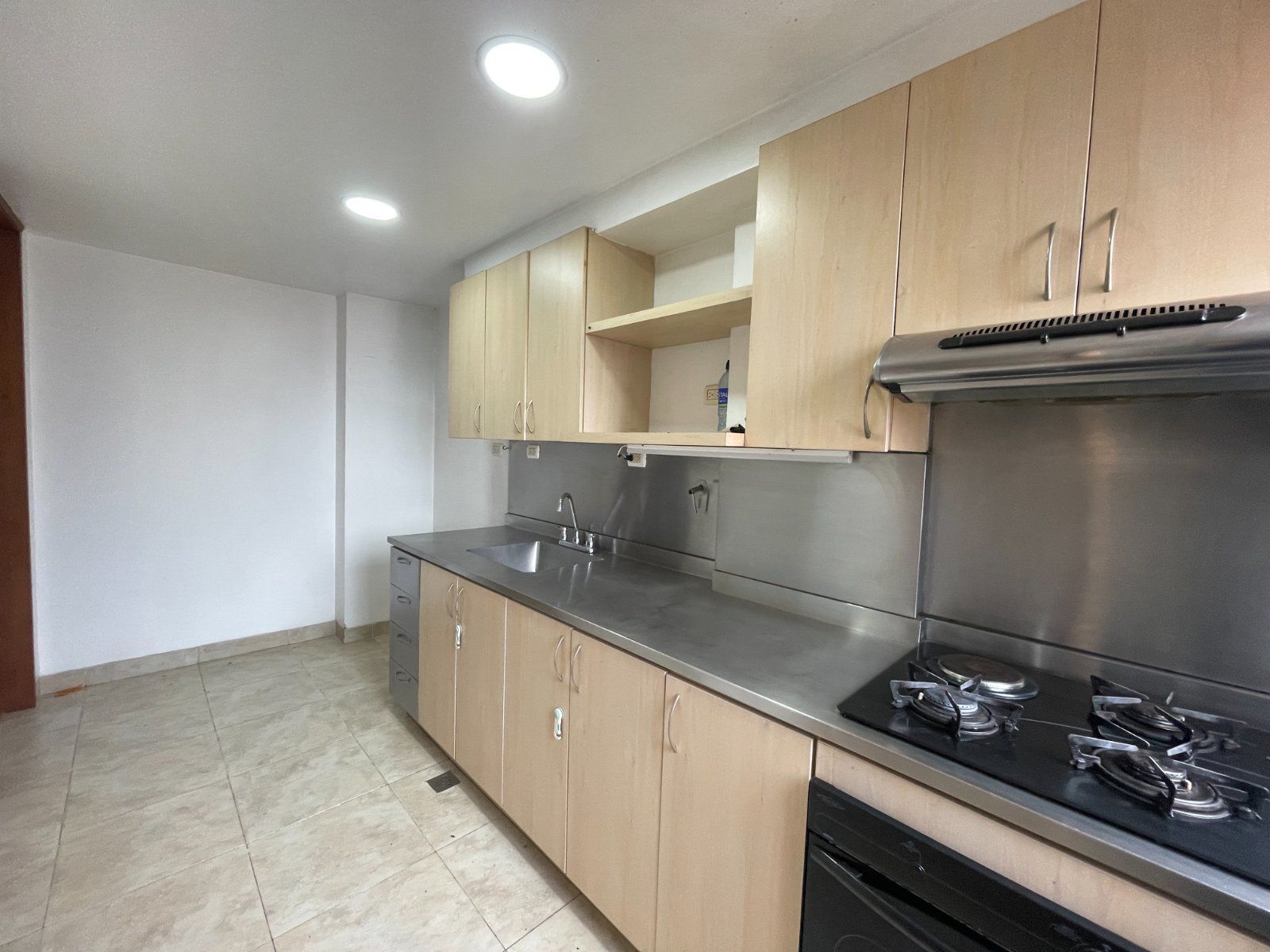 CASA EN VENTA UBICADA EN MEDELLIN SECTOR POBLADO - 5