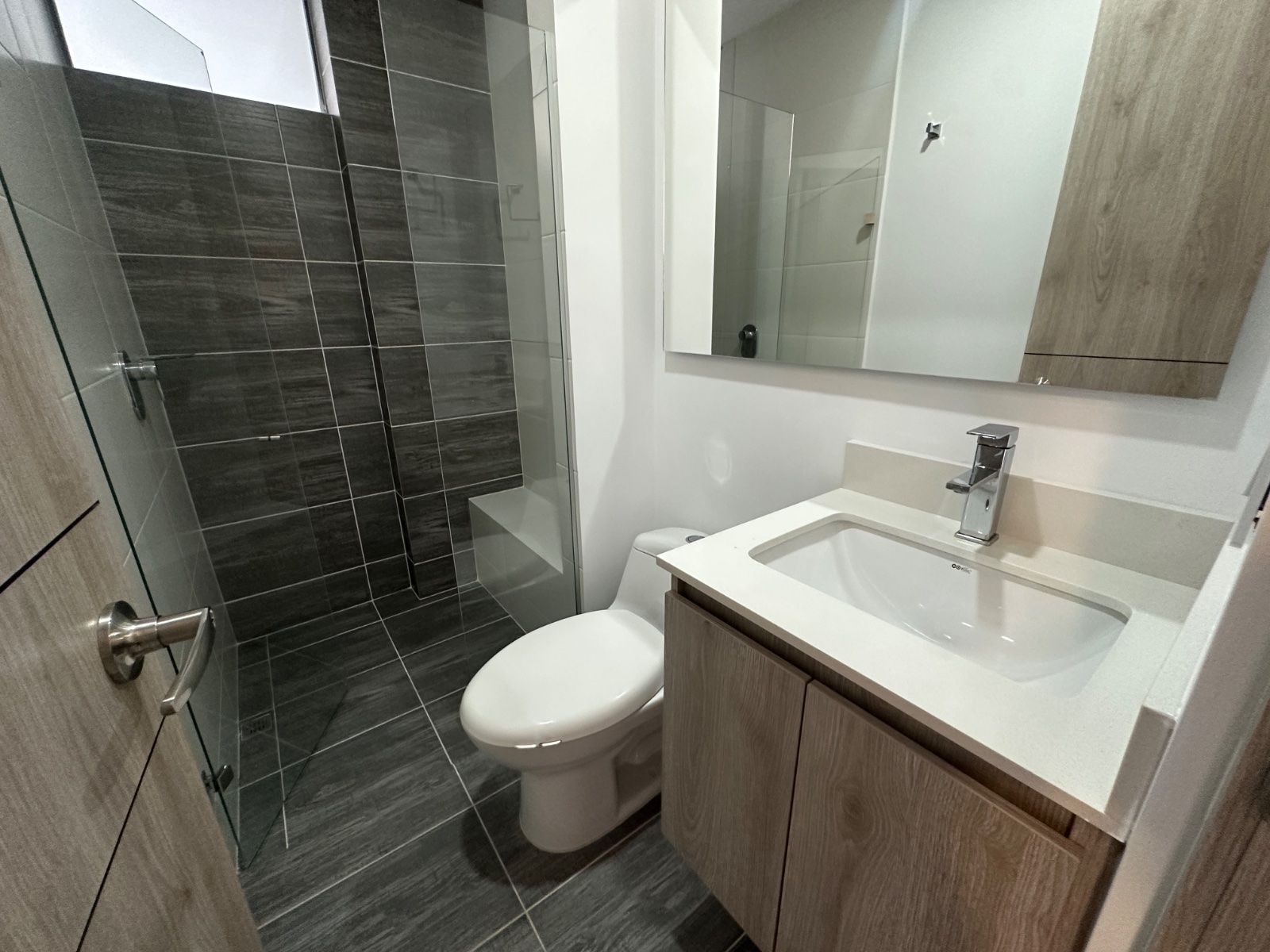 APARTAMENTO EN ARRIENDO UBICADO EN ENVIGADO LOMA DE LOS MESA - 16