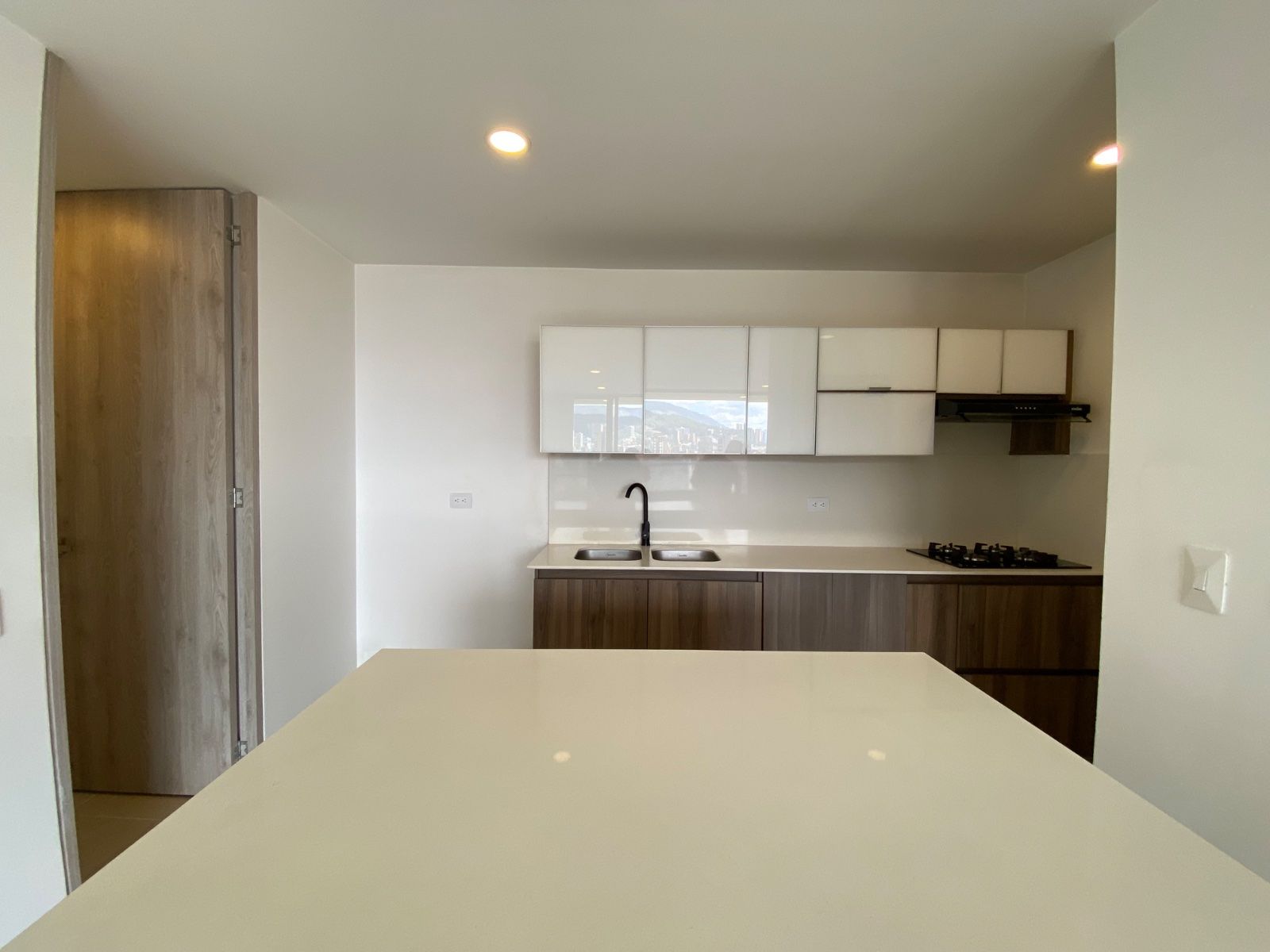 APARTAMENTO EN ARRIENDO UBICADO MEDELLIN SECTOR LOS BALSOS