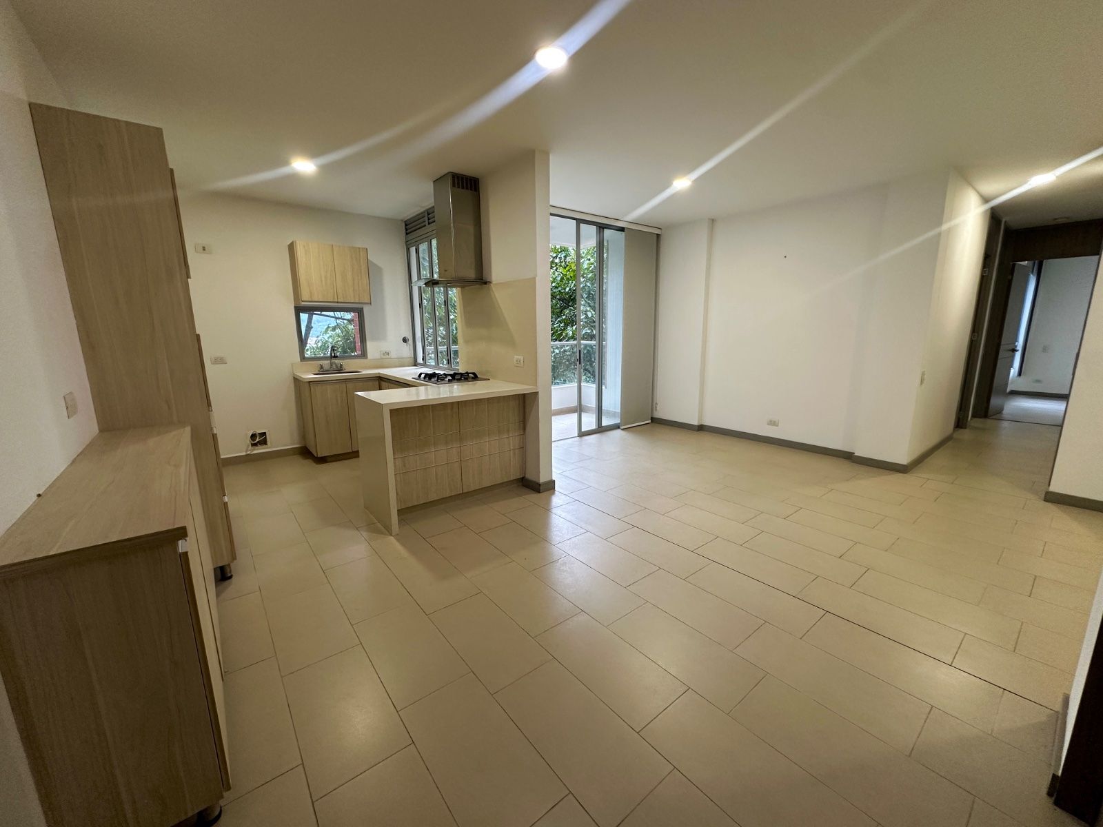 APARTAMENTO EN ARRIENDO UBICADO EN ENVIGADO SECTOR LOMA DE LAS BRUJAS