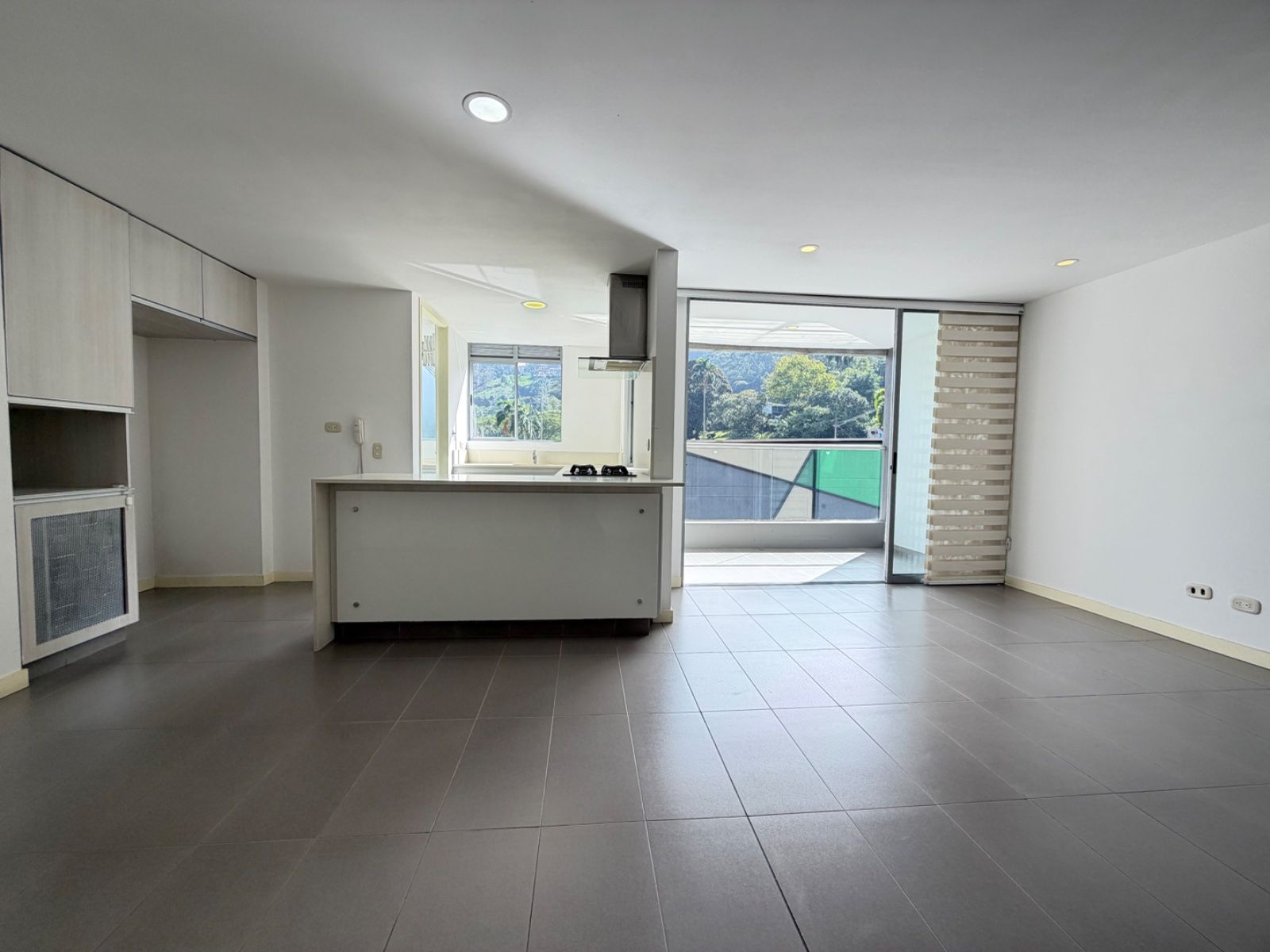 APARTAMENTO EN ARRIENDO UBICADO EN MEDELLIN SECTOR CASTROPOL - 3