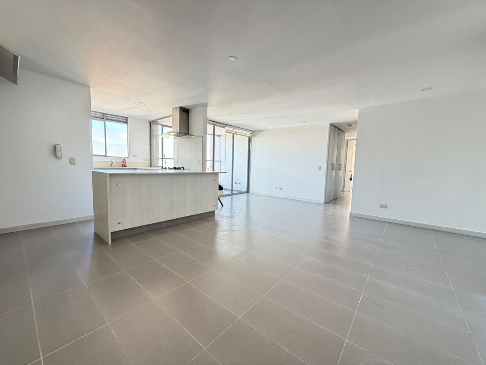 APARTAMENTO EN ARRIENDO UBICADO EN MEDELLIN SECTOR CASTROPOL