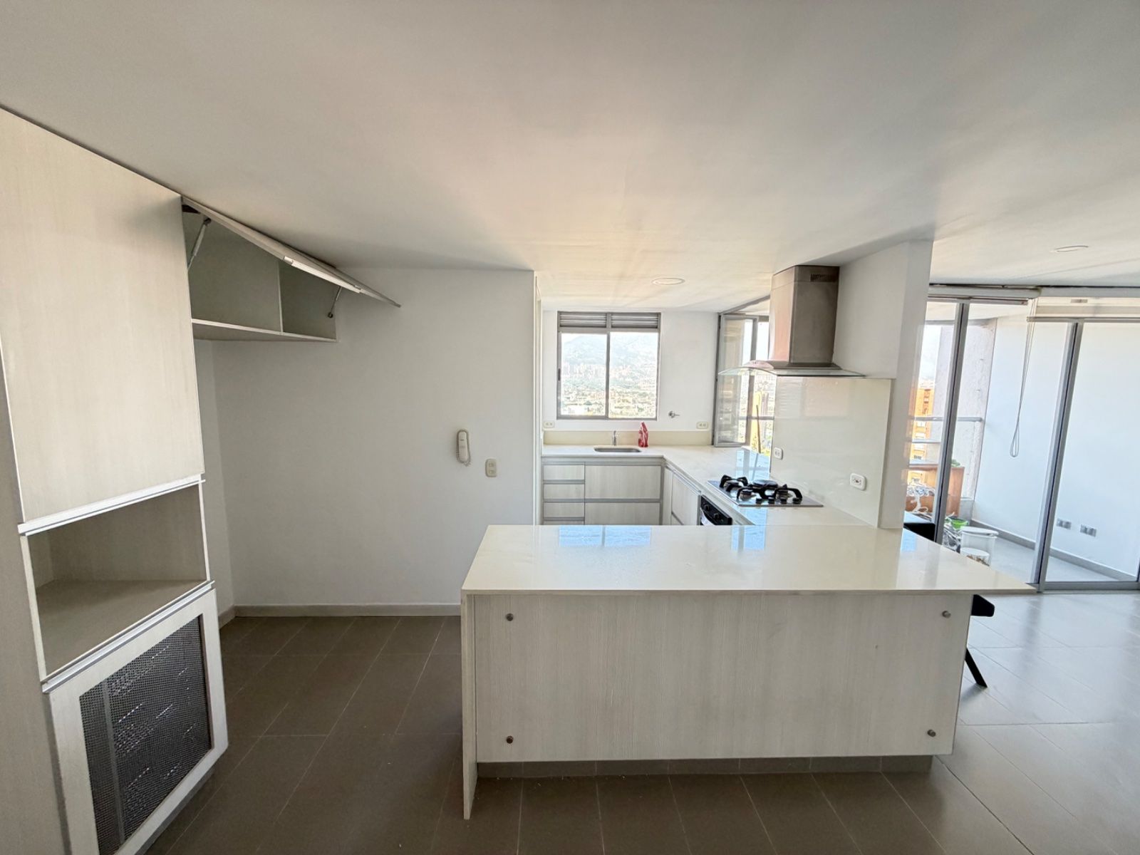 APARTAMENTO EN ARRIENDO UBICADO EN MEDELLIN SECTOR CASTROPOL - 2