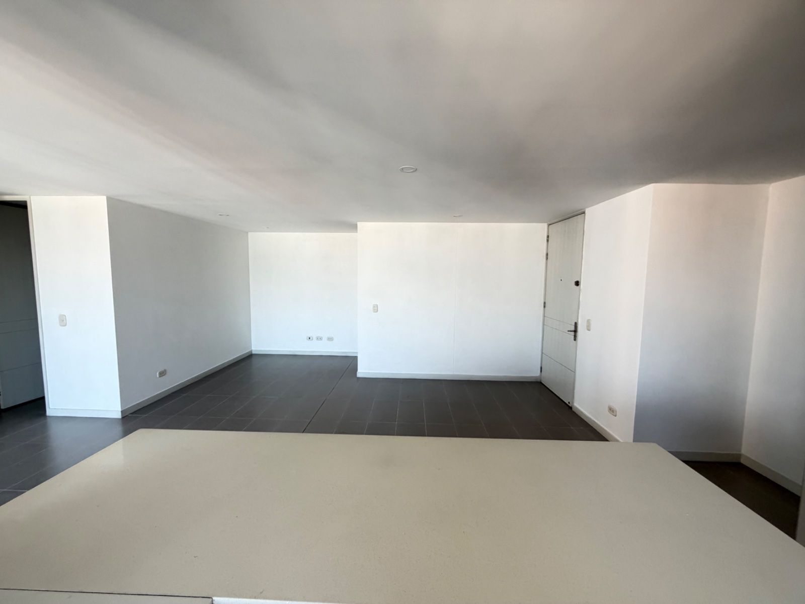 APARTAMENTO EN ARRIENDO UBICADO EN MEDELLIN SECTOR CASTROPOL - 3