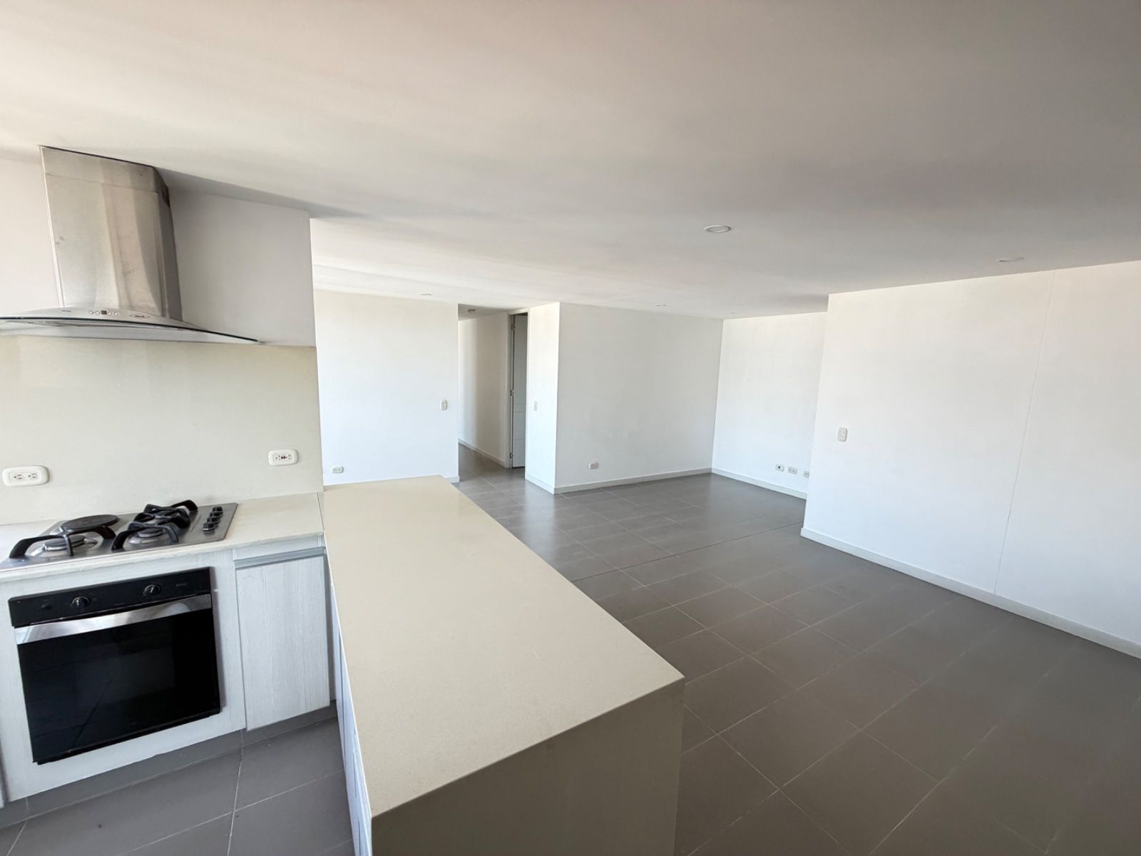 APARTAMENTO EN ARRIENDO UBICADO EN MEDELLIN SECTOR CASTROPOL - 4