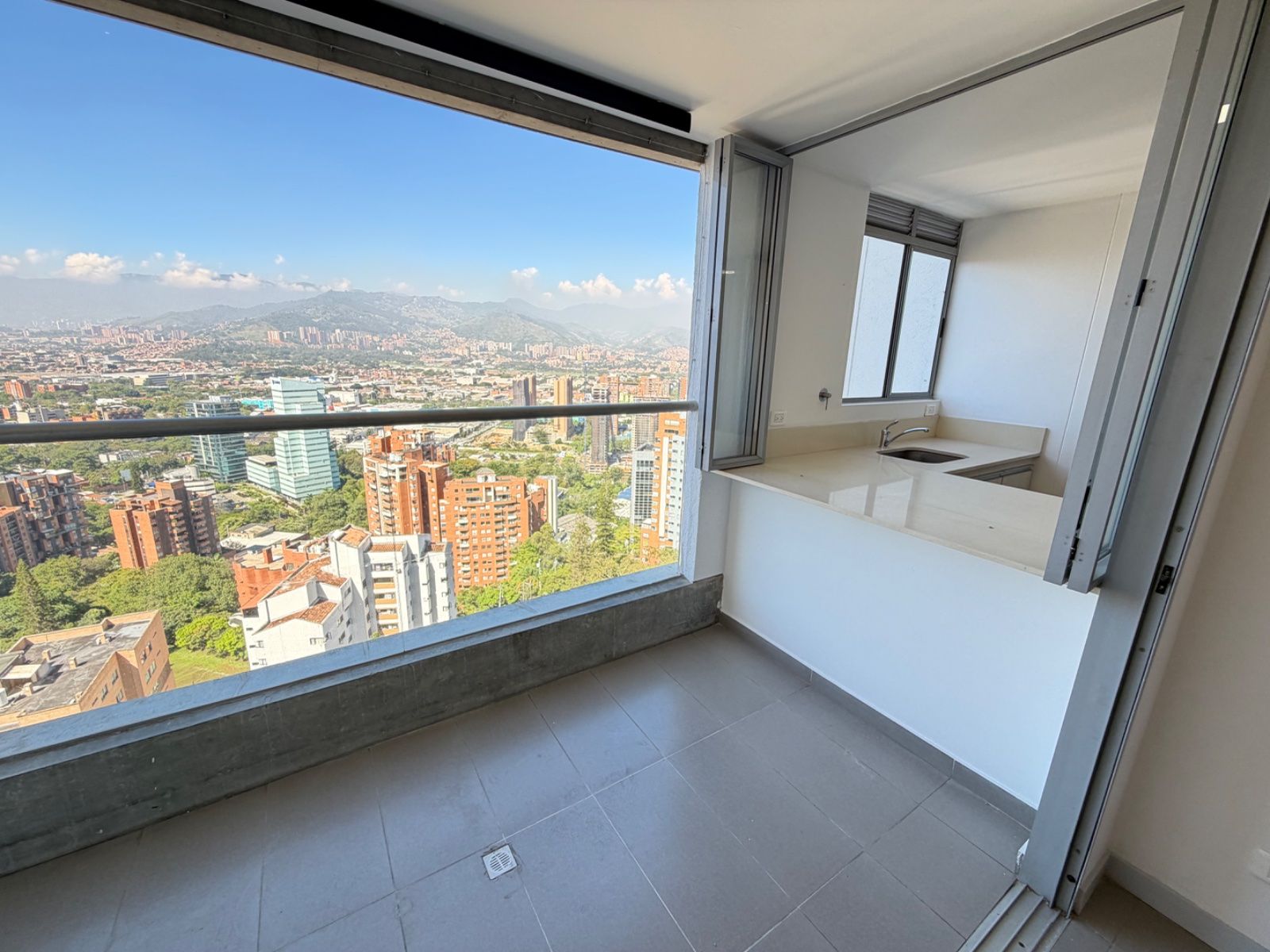 APARTAMENTO EN ARRIENDO UBICADO EN MEDELLIN SECTOR CASTROPOL - 12