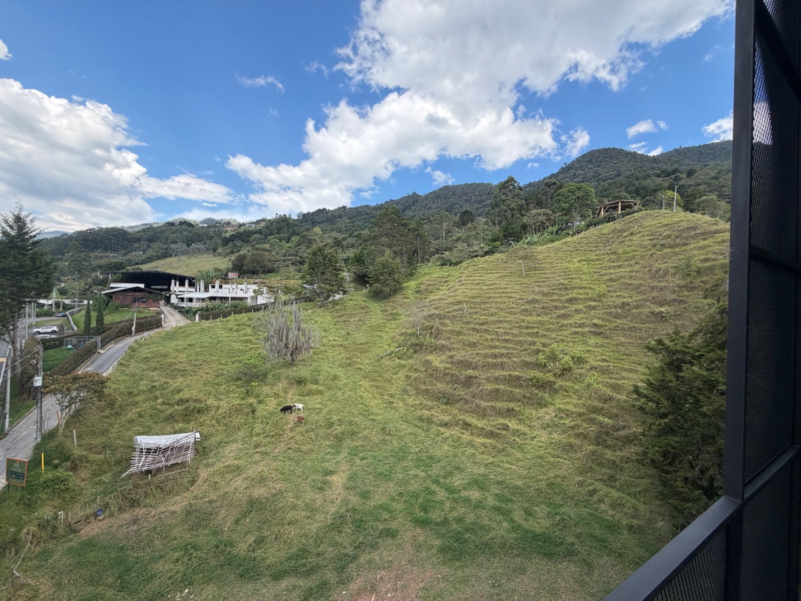 APARTAESTUDIO EN ARRIENDO UBICADO EN ENVIGADO SECTOR LOMA DEL ESCOBERO - 12