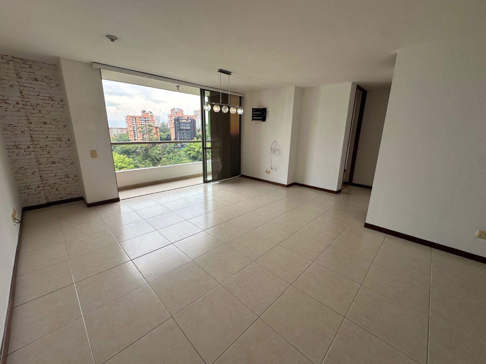 APARTAMENTO EN ARRIENDO UBICADO EN ENVIGADO SECTOR CUMBRES