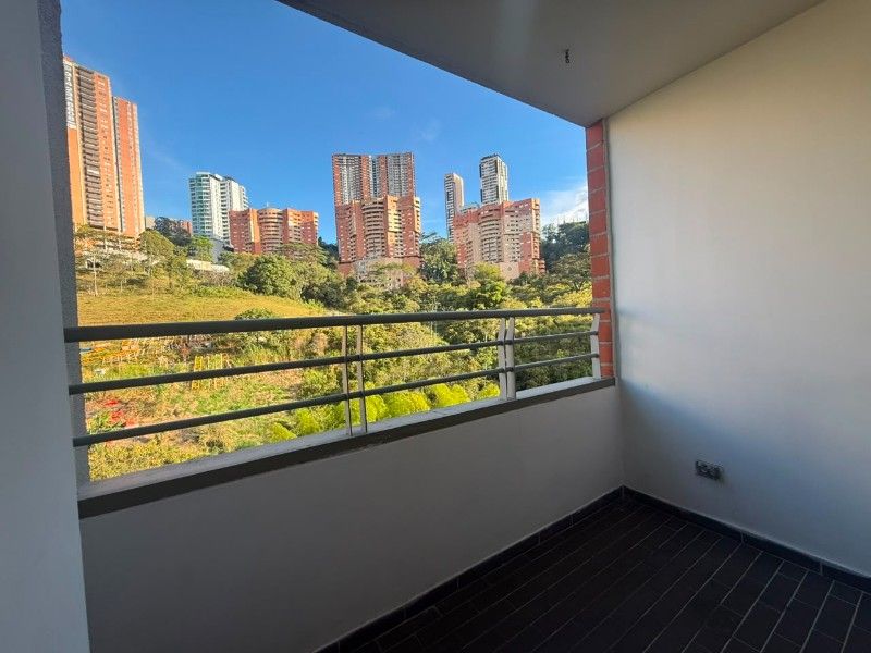 APARTAMENTO EN ARRIENDO UBICADO EN SABANETA SECTOR ALTO DE LAS FLORES - 11