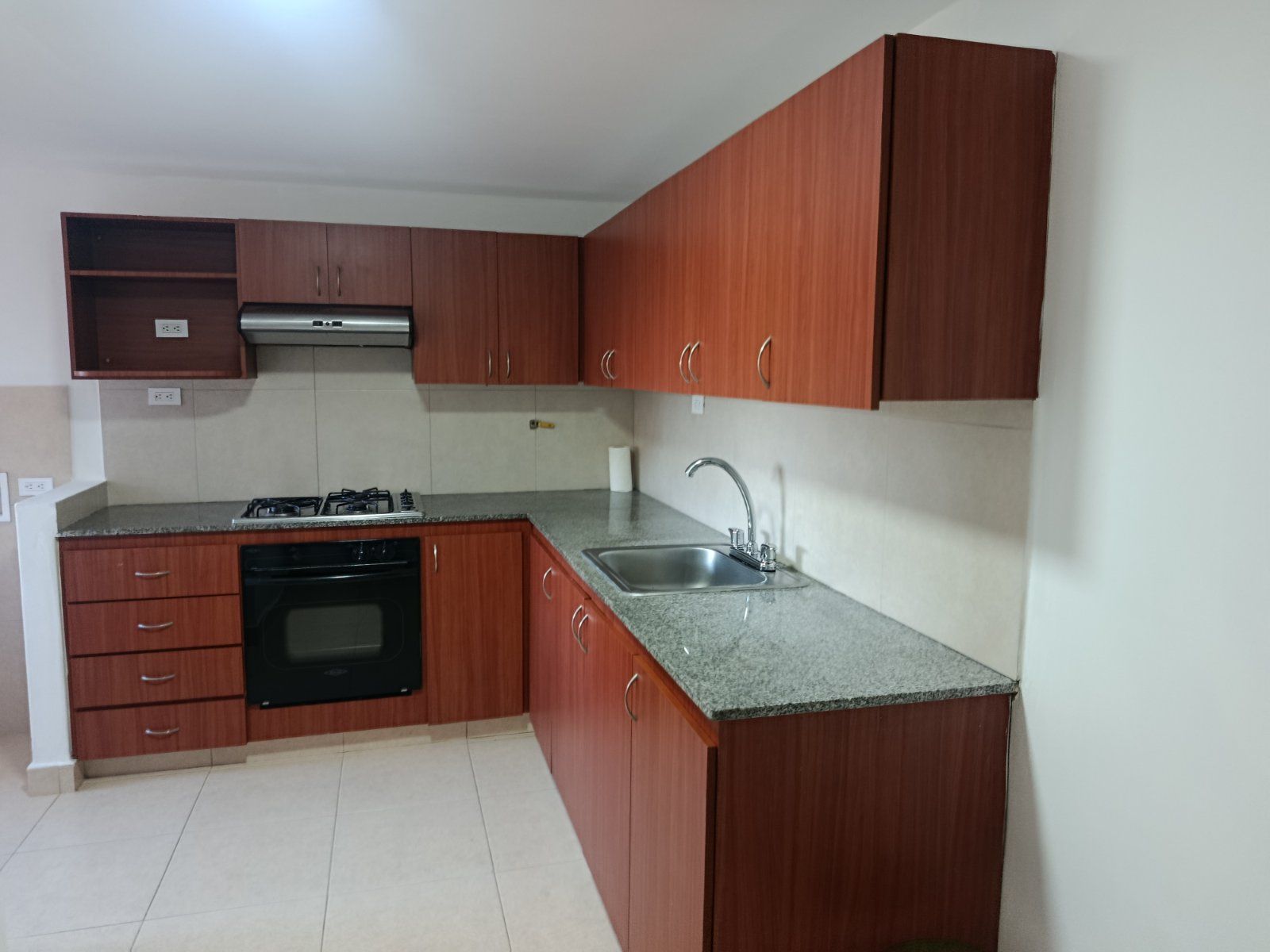 APARTAMENTO EN ARRIENDO UBICADO EN MEDELLÍN SECTOR EL POBLADO - 3