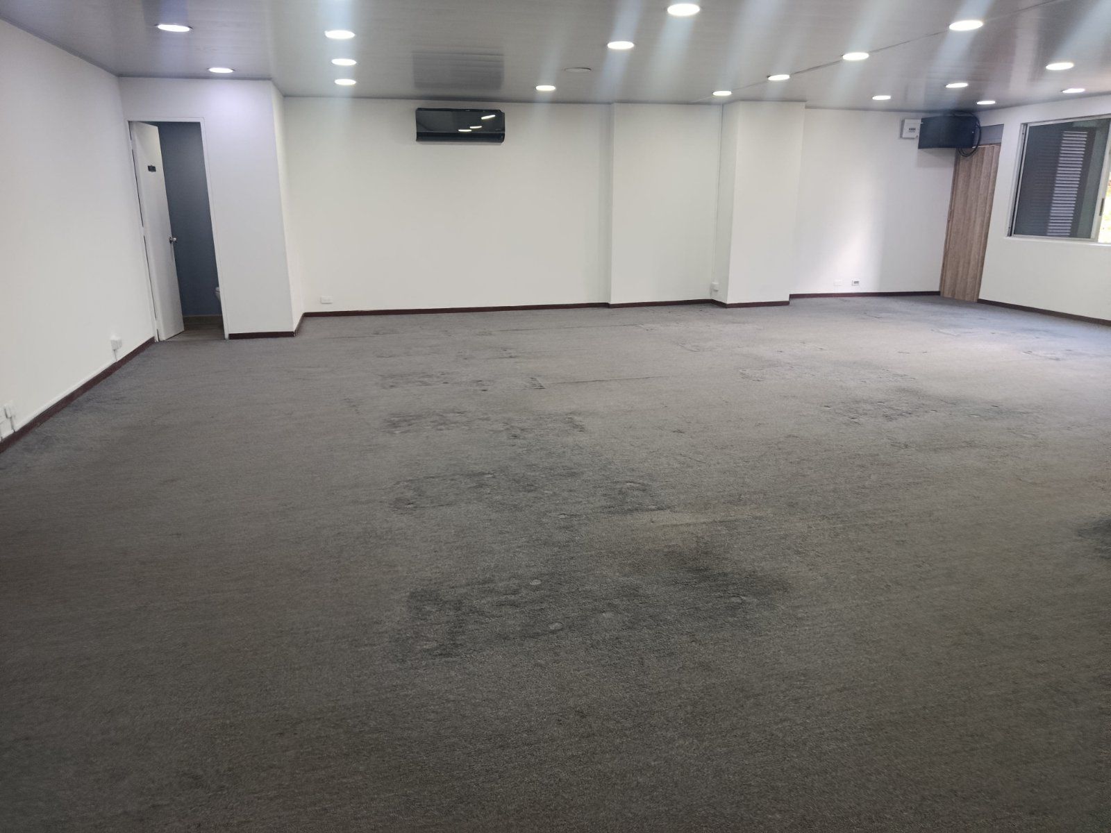 OFICINA EN ARRIENDO UBICADO EN MEDELLIN SECTOR LA AGUACATALA - 10