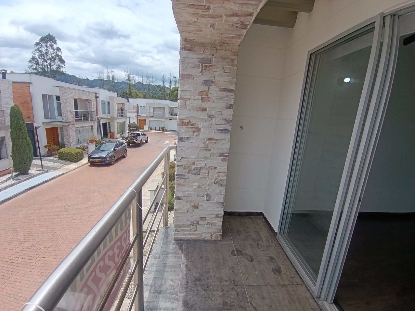 CASA EN ARRIENDO UBICADA EN LA CEJA SECTOR VIVA - 19