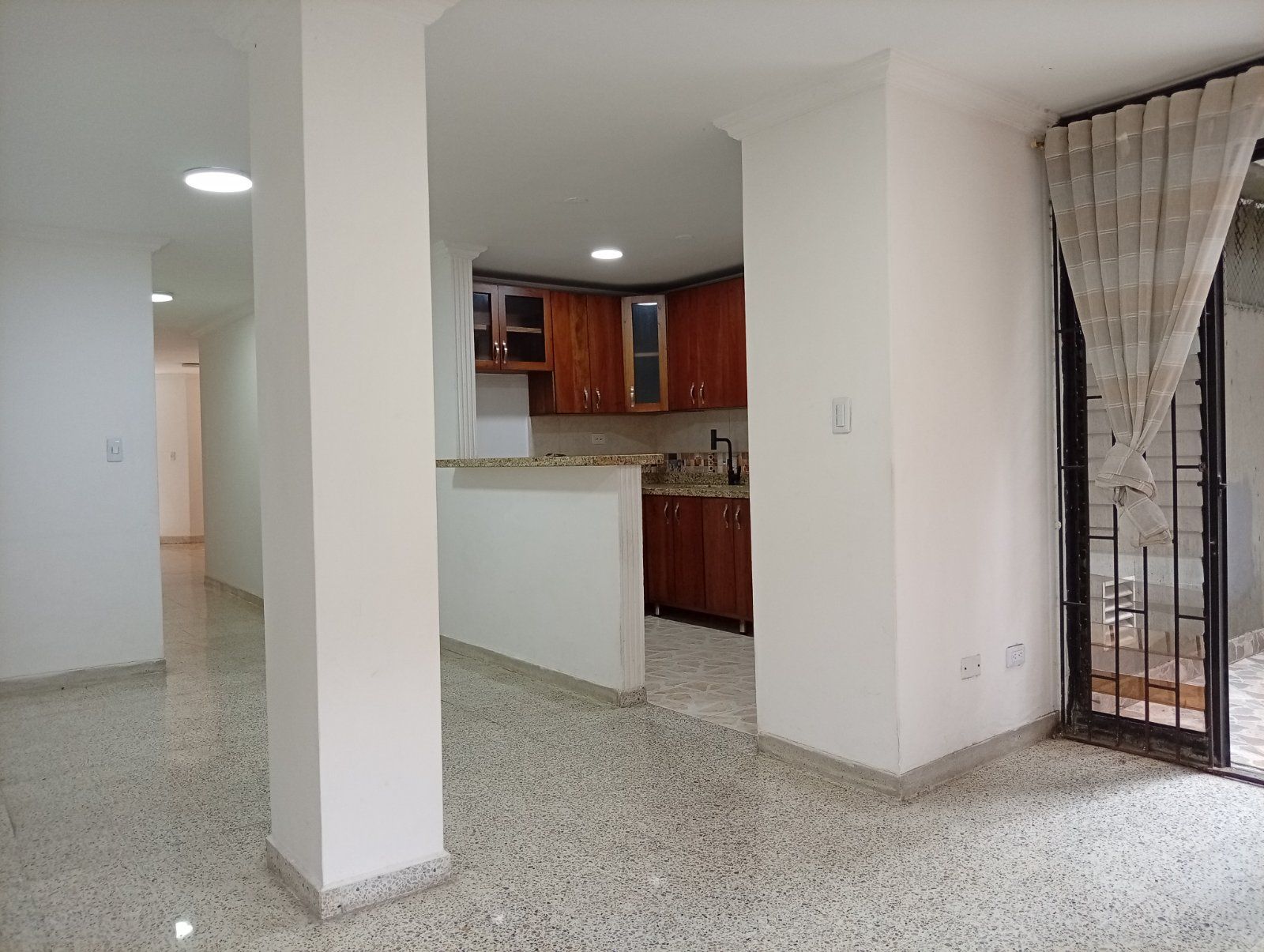 APARTAMENTO EN VENTA UBICADO EN MEDELLIN SECTOR FERRINI - 2