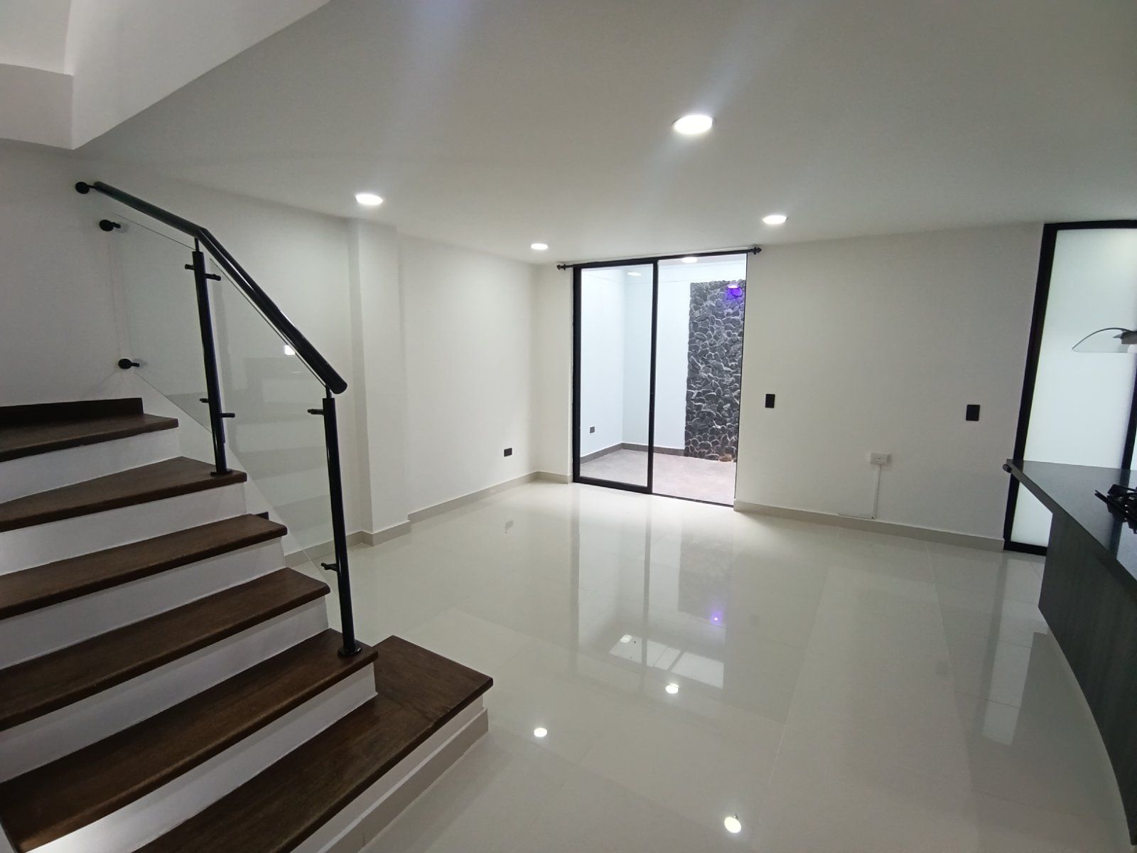 CASA EN ARRIENDO UBICADA EN LA CEJA SECTOR DEL VALLES - 3