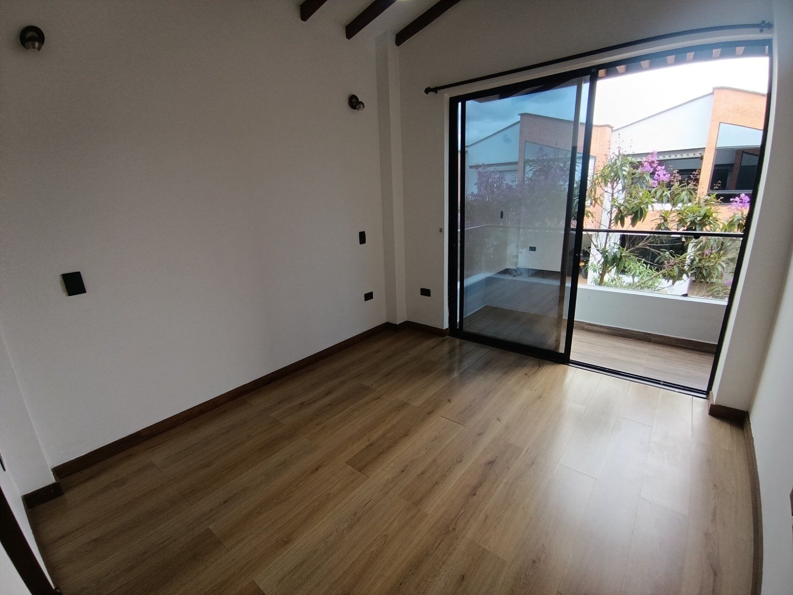 CASA EN ARRIENDO UBICADA EN LA CEJA SECTOR DEL VALLES - 7