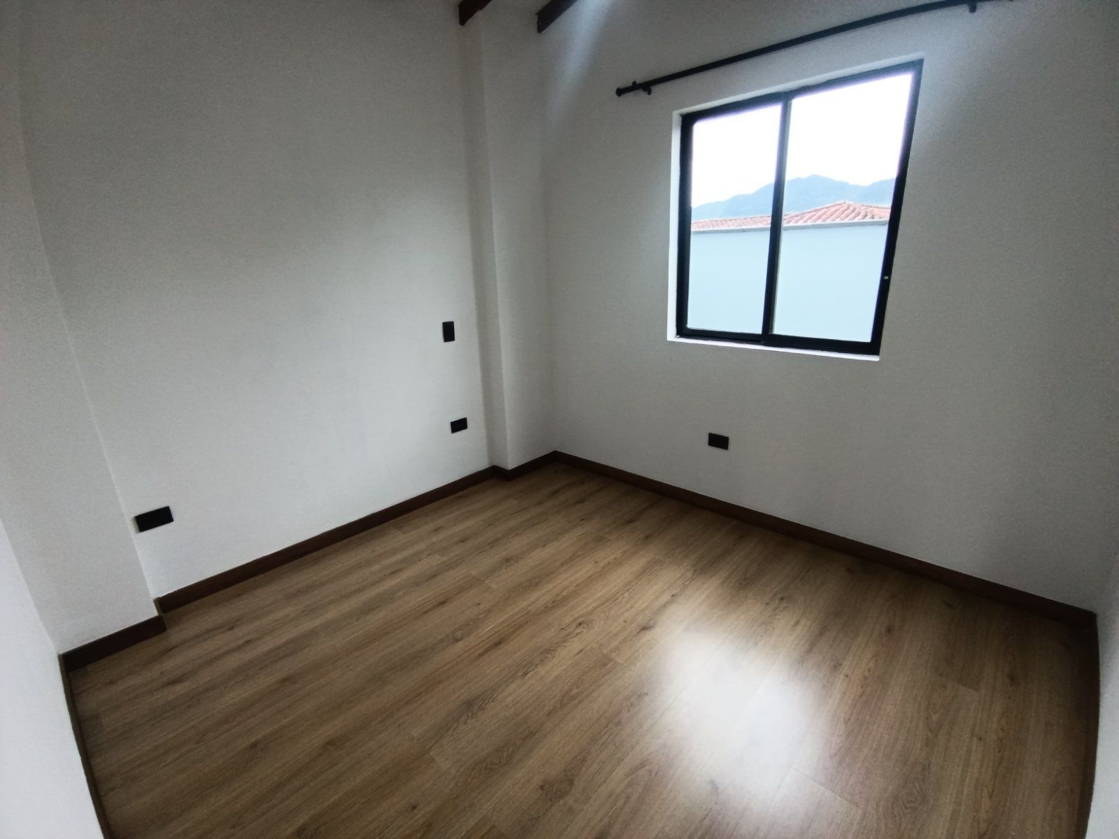 CASA EN ARRIENDO UBICADA EN LA CEJA SECTOR DEL VALLES - 8