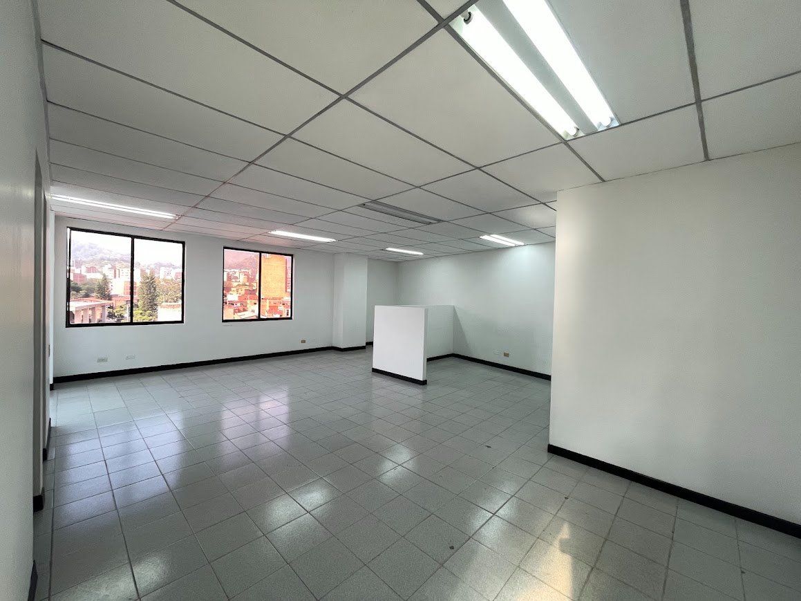 OFICINA EN ARRIENDO UBICADA EN MEDELLÍN SECTOR LAURELES - 4