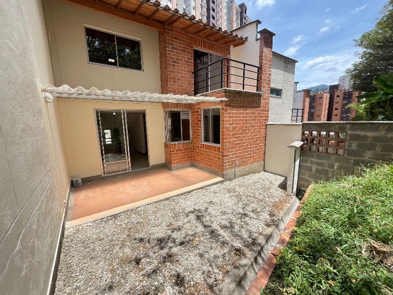 CASA EN ARRIENDO UBICADO EN SABANETA POR EL SECTOR LA DOCTORA - 28
