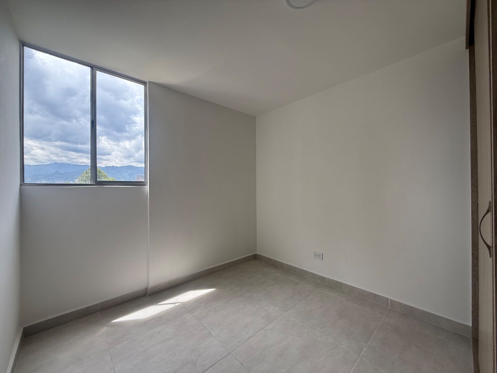 APARTAMENTO EN ARRIENDO UBICADO EN ITAGUI SECTOR SURAMERICA - 2