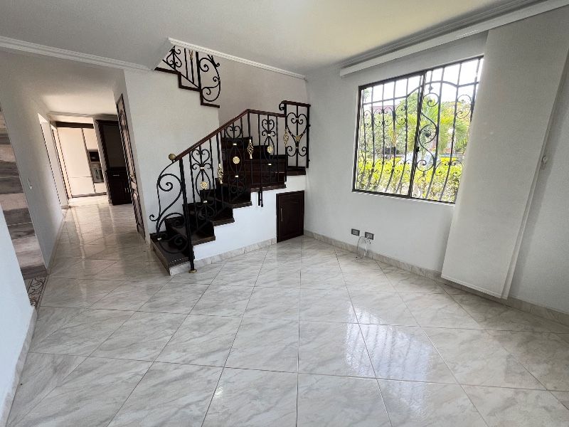 CASA EN ARRIENDO UBICADA EN LA ESTRELLA SECTOR POBLADO SUR - 2