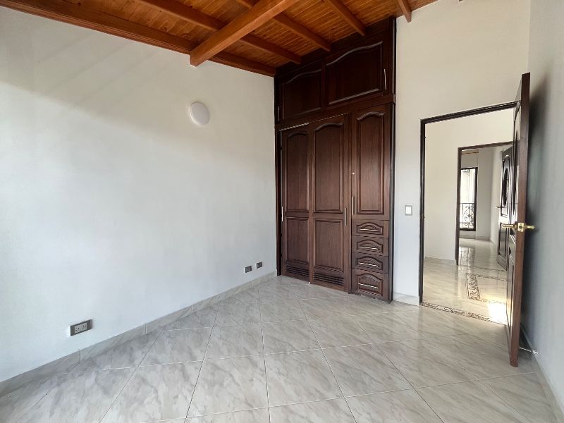 CASA EN ARRIENDO UBICADA EN LA ESTRELLA SECTOR POBLADO SUR - 11